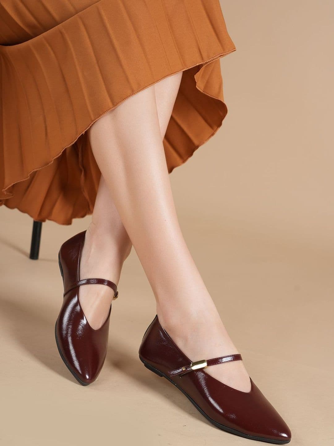 DROP BOLD Women Textured Buckles Flats - view 1