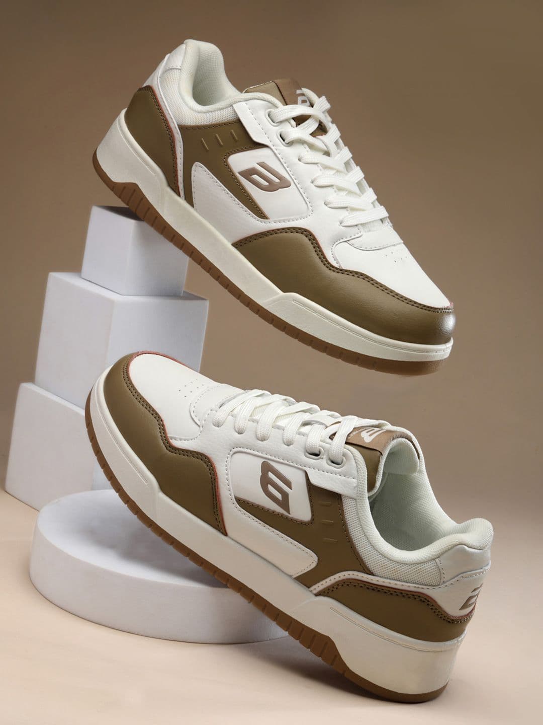 Bond Street By Red Tape Hustle Men Colourblocked Sneakers - view 1