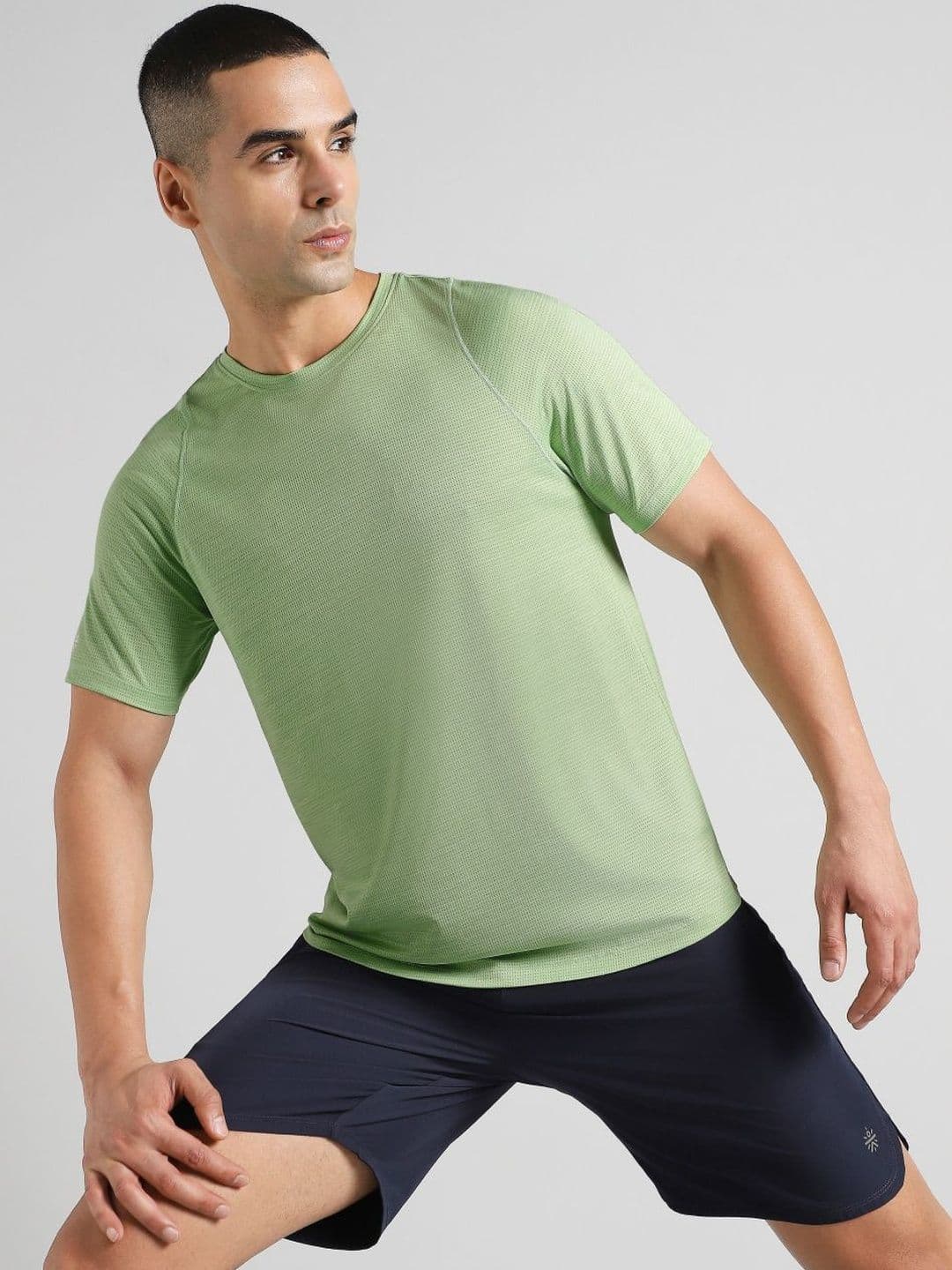 CULT Men's Green Training Elevate Sculpt T-shirt - view 1