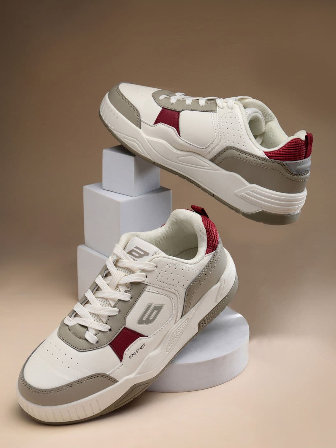 Bond Street By Red Tape Men Colourblocked Round Toe Sneakers - view 1