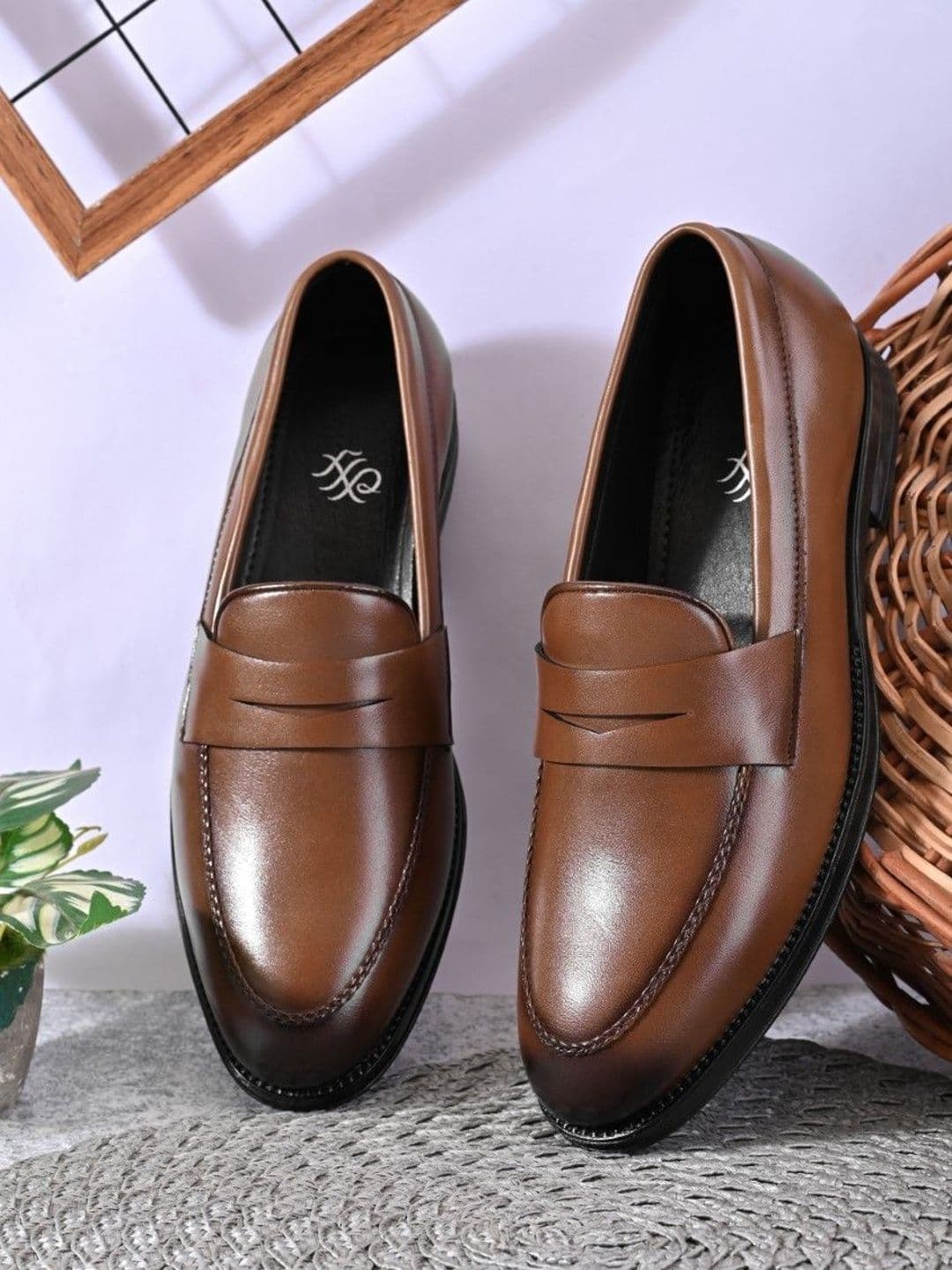 House of Pataudi Men Synthetic Leather Round Toe Loafers - view 1