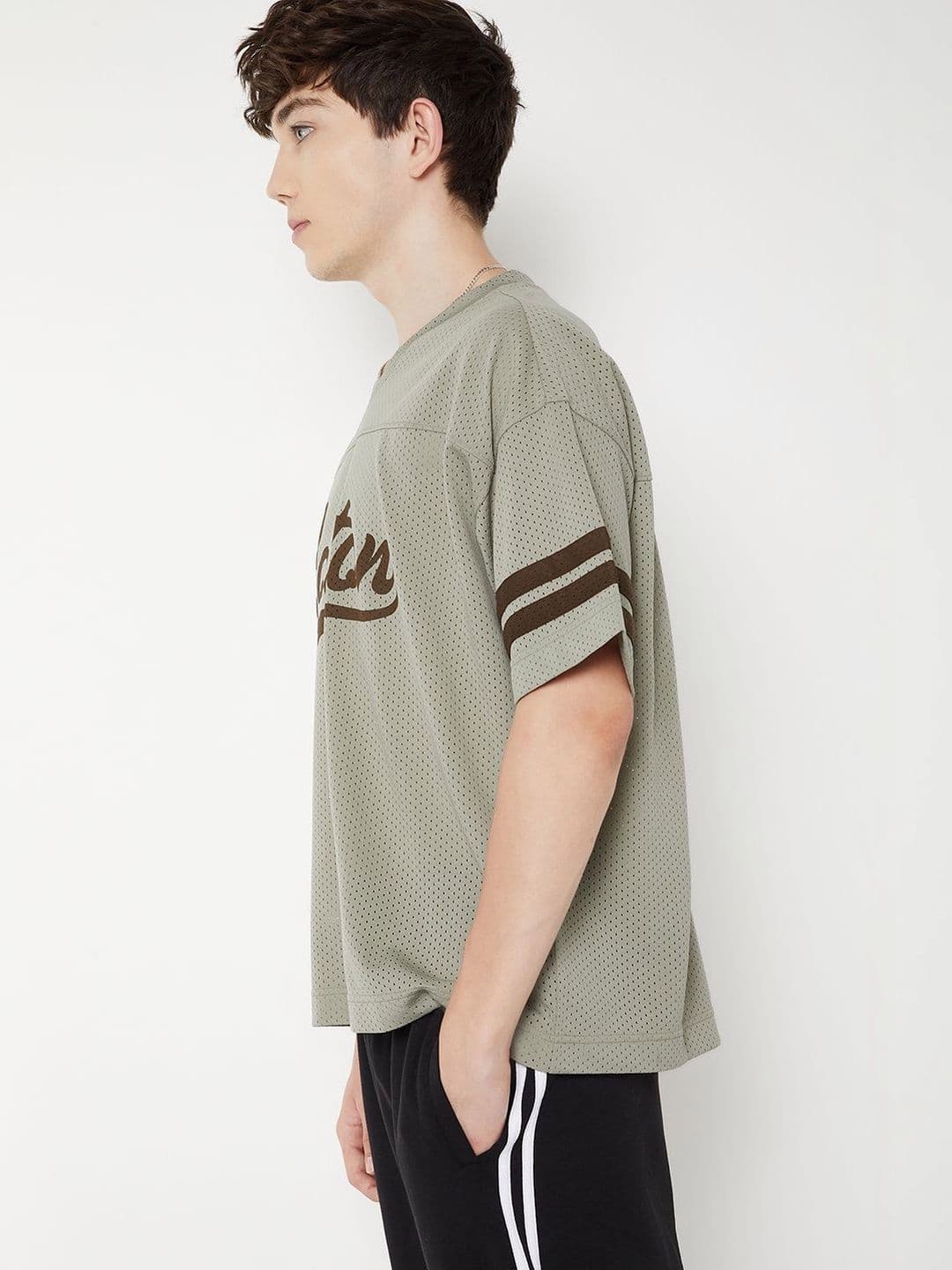 max Men Typography Printed V-Neck Pockets T-shirt - view 1
