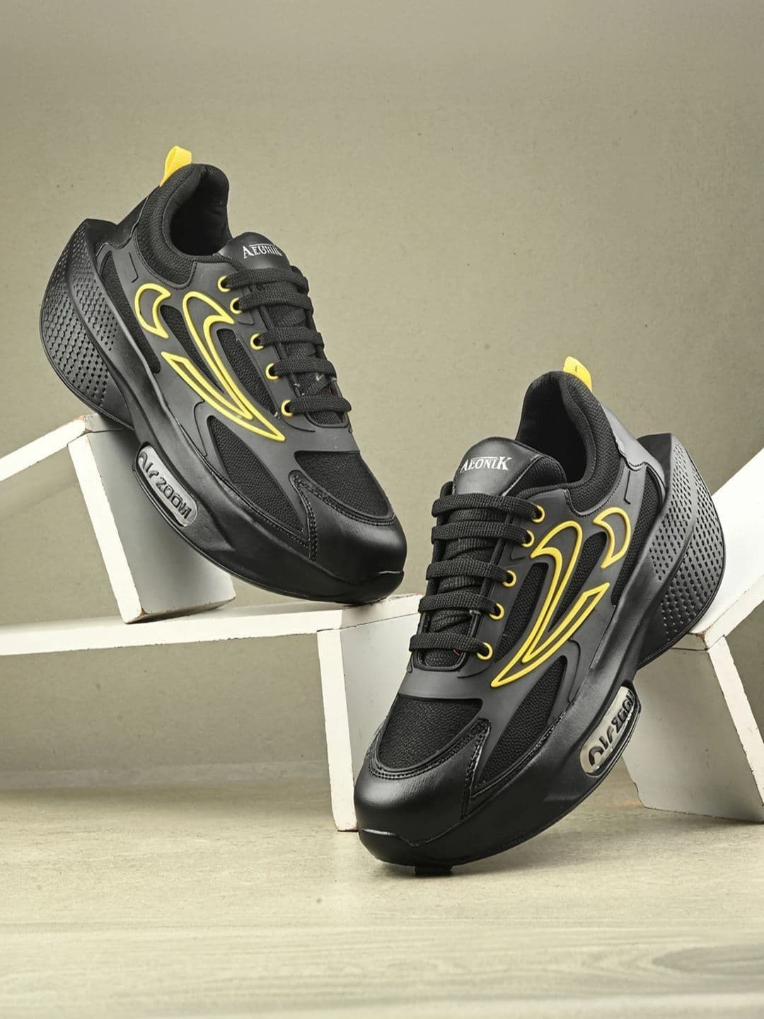 Aeonik Men Training or Gym Shoes - view 1