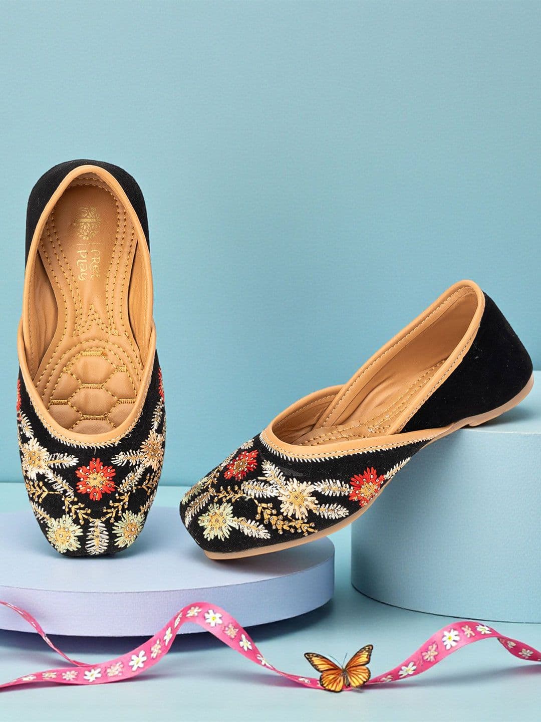 Freeplay Girls Black Ethnic Synthetic Embroidered Mojaris Flats - view 1