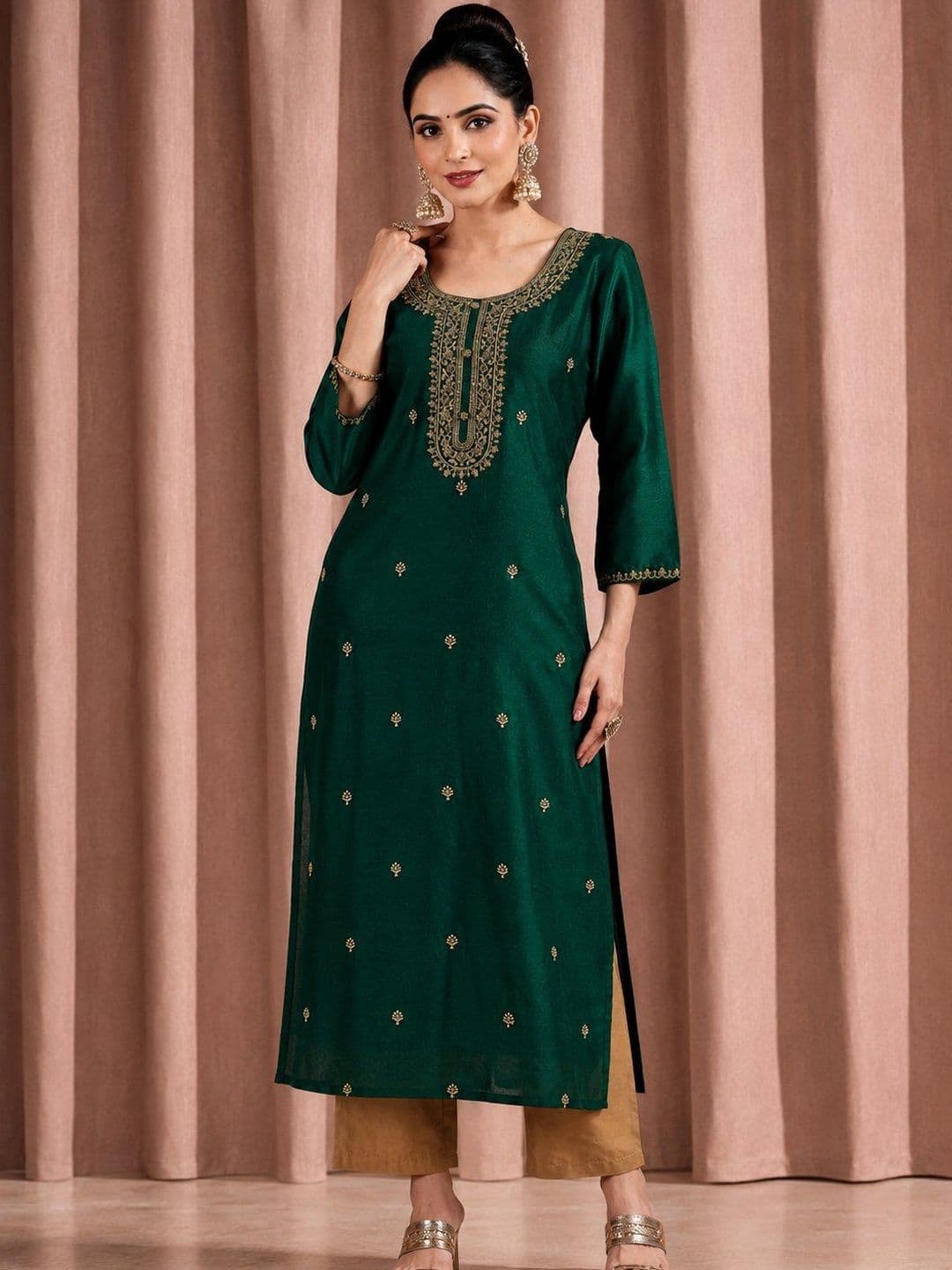 rarethread Women Embroidered Thread Work Kurta - view 1