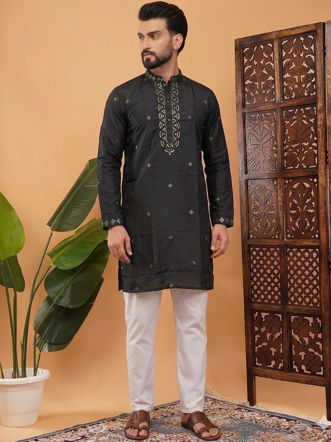 Shiv Leela Men Ethnic Motifs Embroidered Sequinned Kurta - view 1
