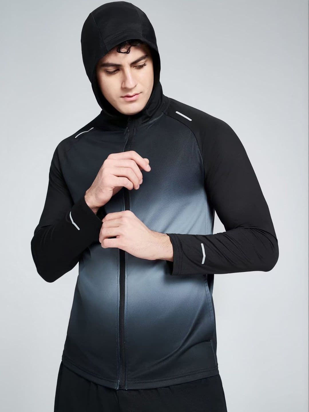 ENRIZZ Men Colourblocked Lightweight Running Sporty Jacket - view 1