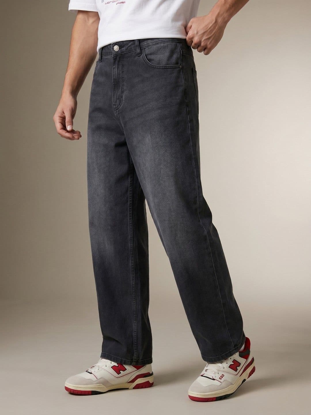 glitchez Men Baggy Fit Mid-Rise Light Fade Stretchable Jeans - view 1