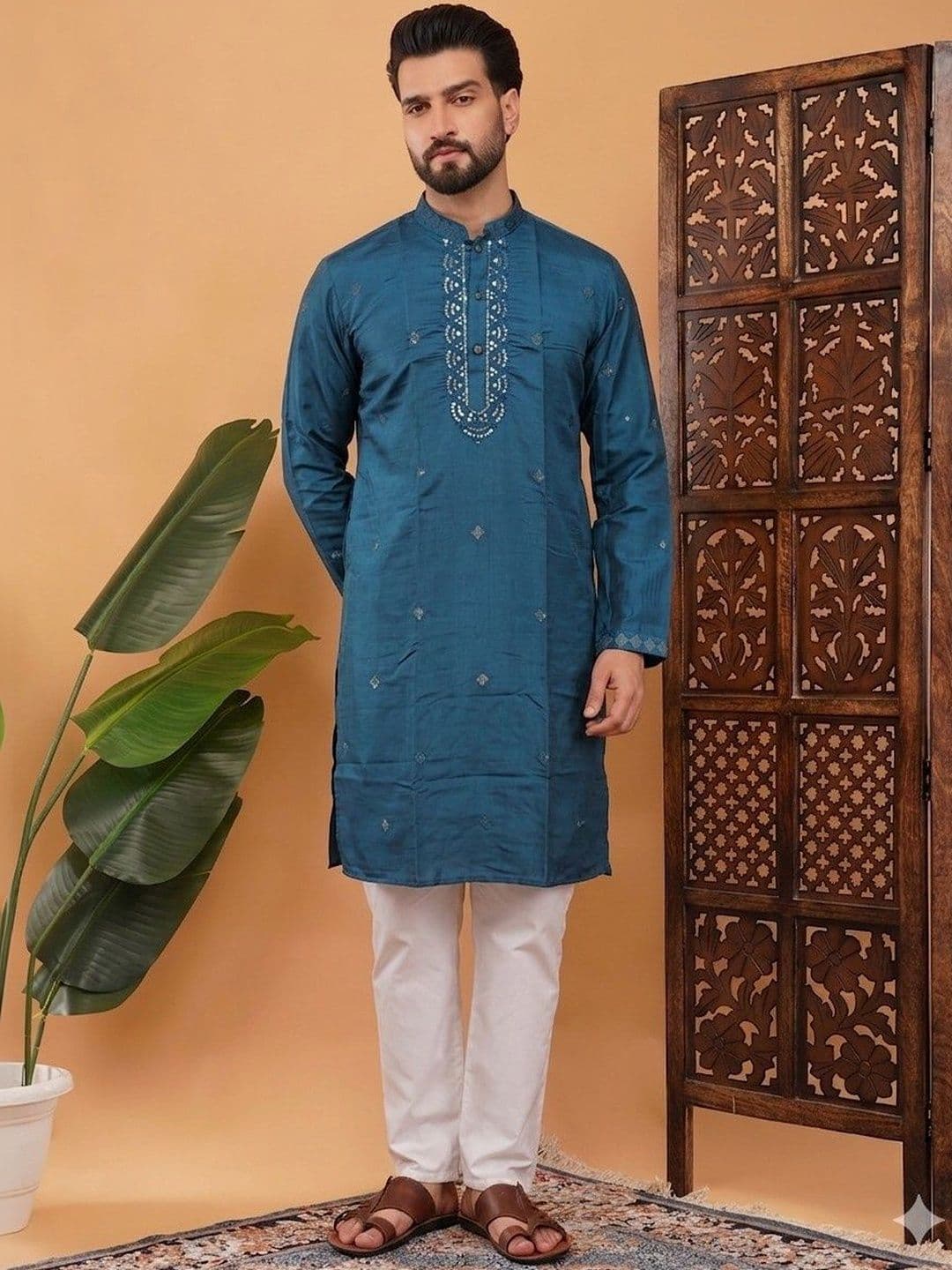 Shiv Leela Men Embellished Sequinned Kurta - view 1