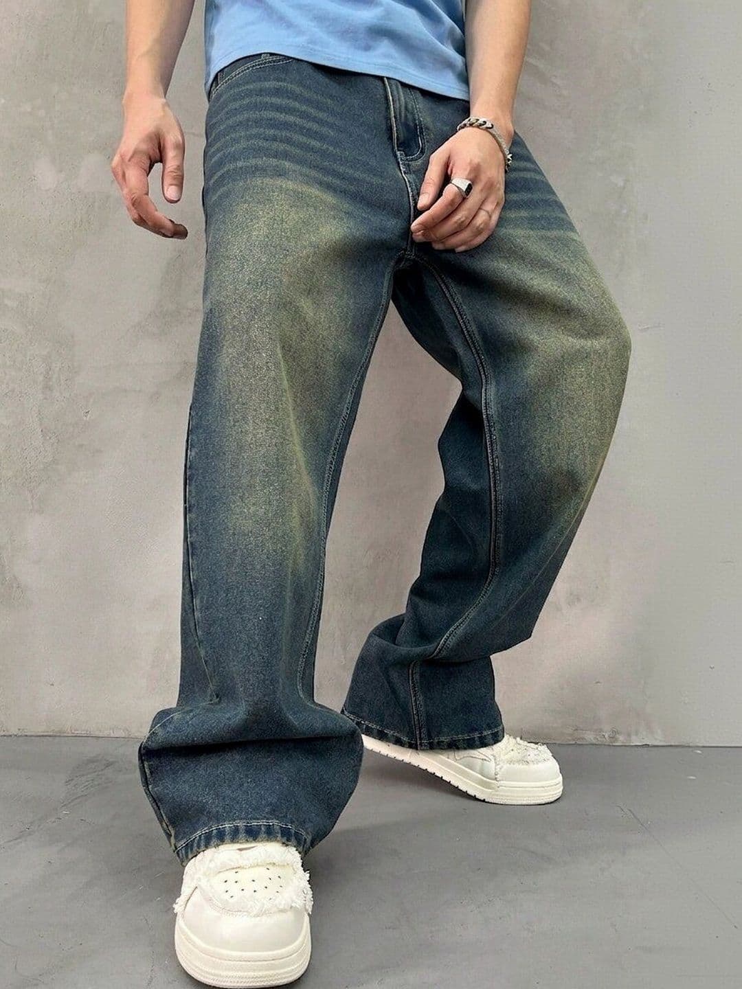 PINKLIT Men Straight Fit Mid-Rise Light Fade Jeans - view 1