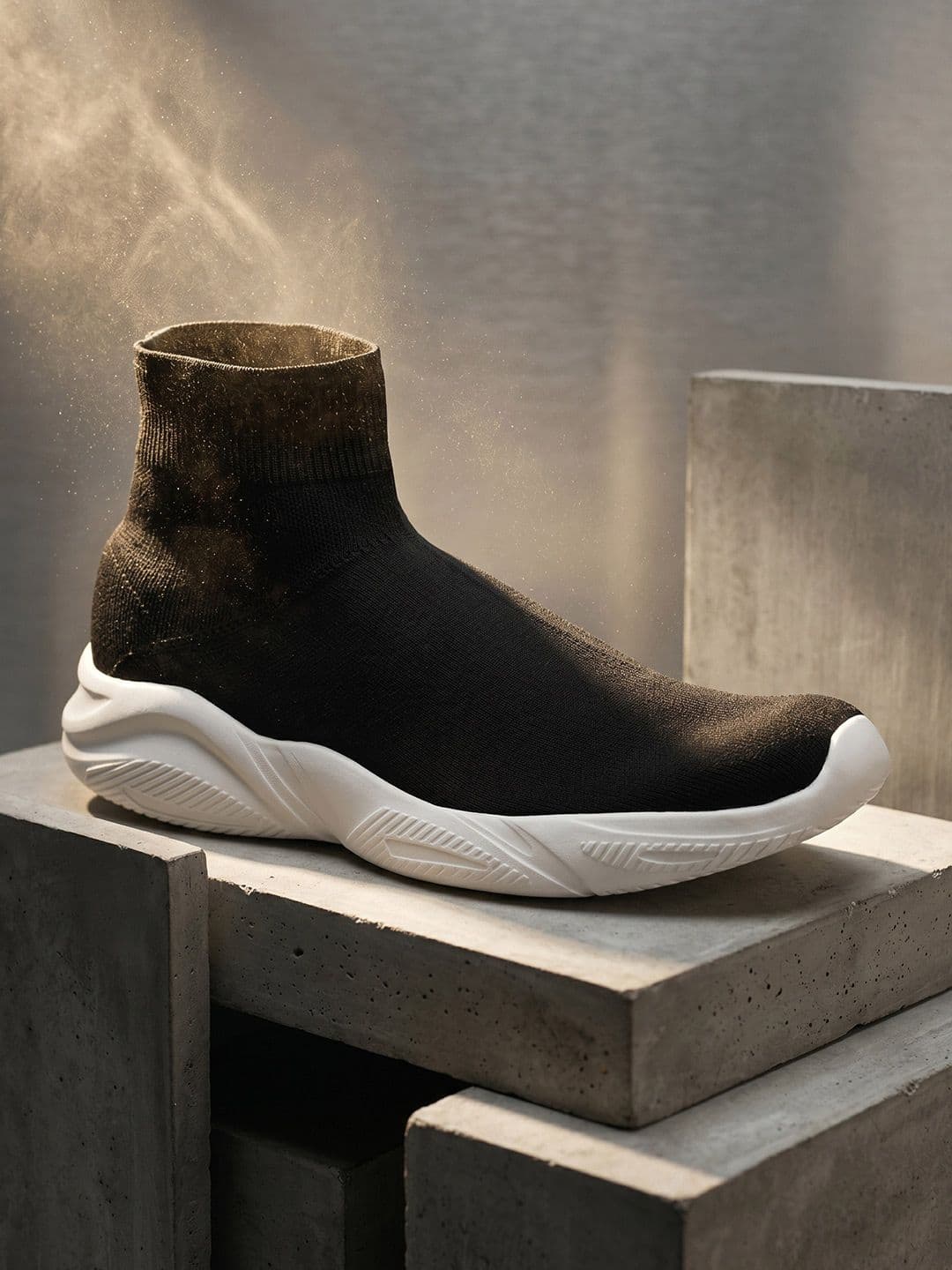 HRX by Hrithik Roshan Men Comfortable Casual Sneakers - view 1