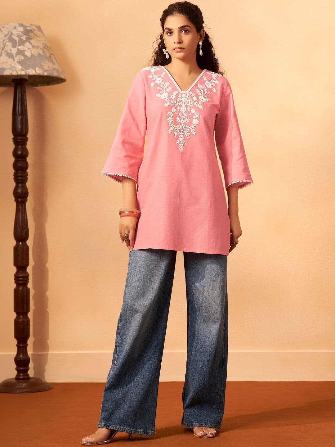 Anouk Ethnic Motifs Embroidered V-Neck Thread Work Pure Cotton Blend Thread Work Kurti - view 1