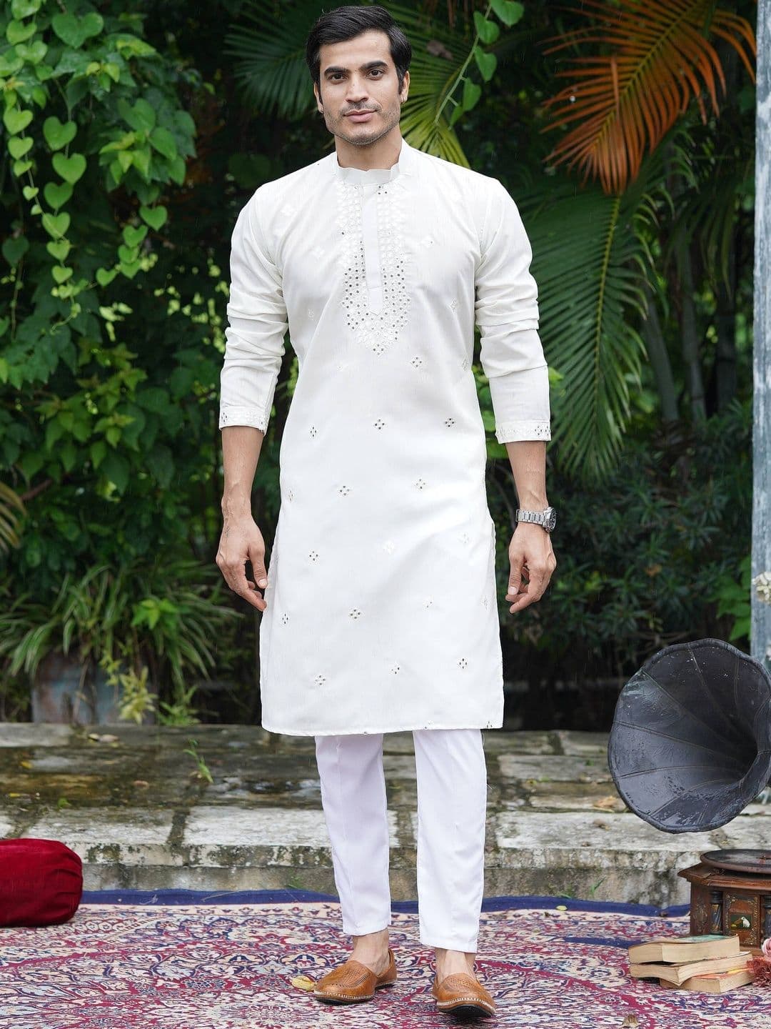 House of Pataudi Embroidered Mandarin Collar Knee Length Straight Kurtas - view 1