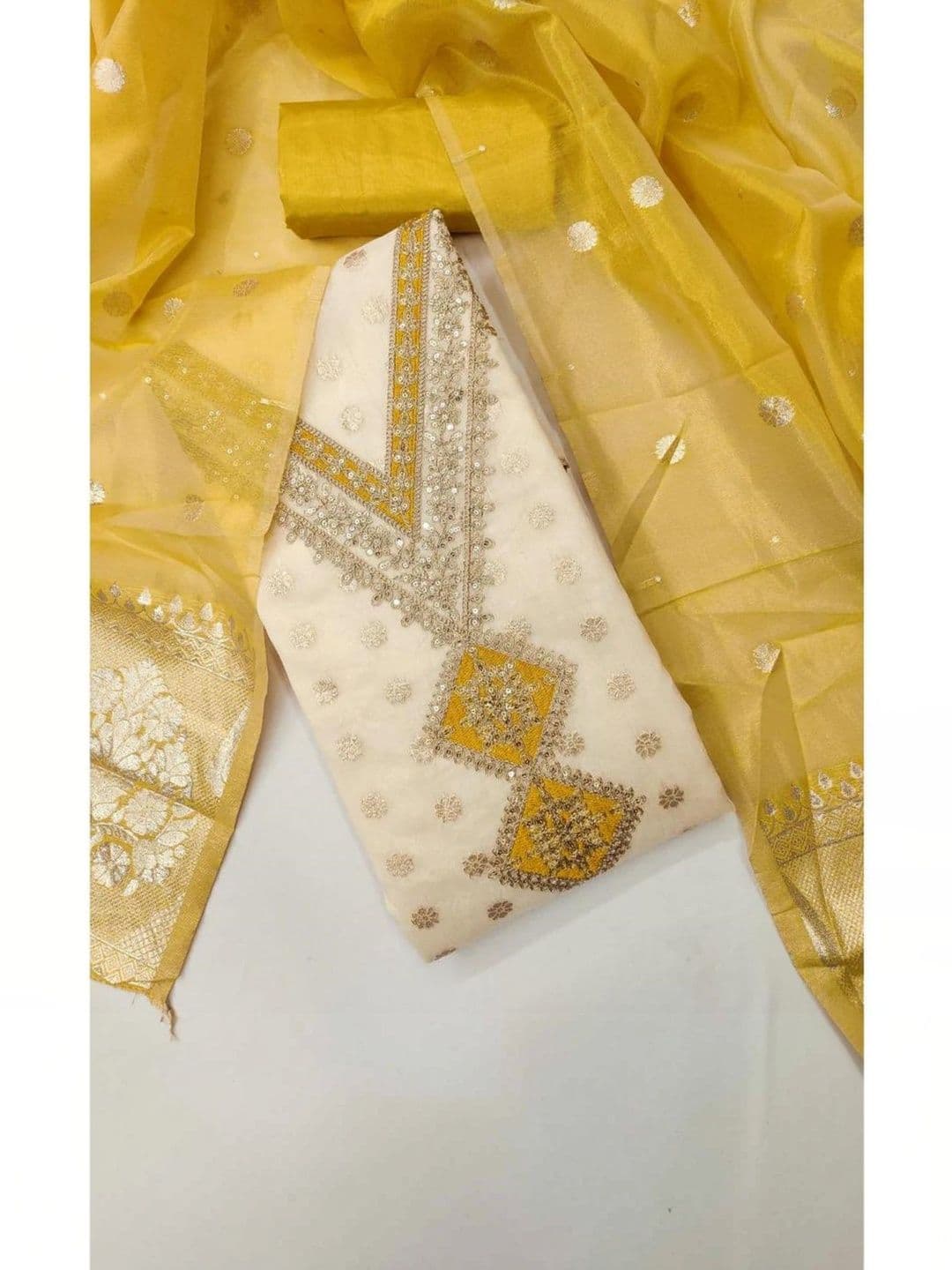 Rangtulika Ethnics Embroidered Organza Unstitched Dress Material - view 1