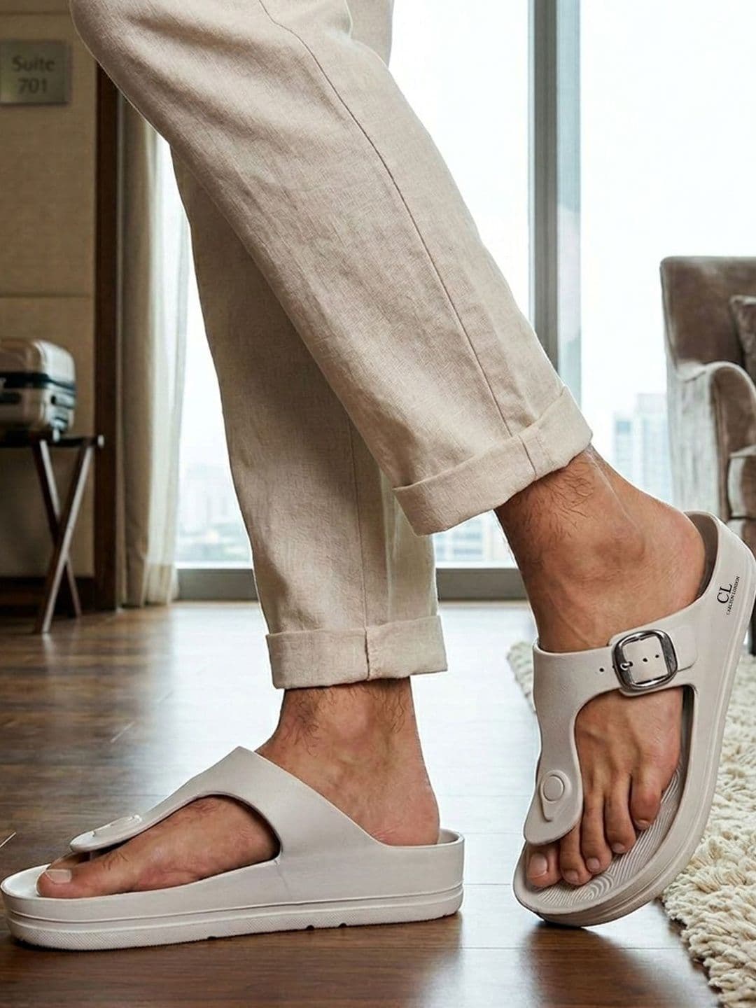 Carlton London Men Thong Flip-Flops - view 1