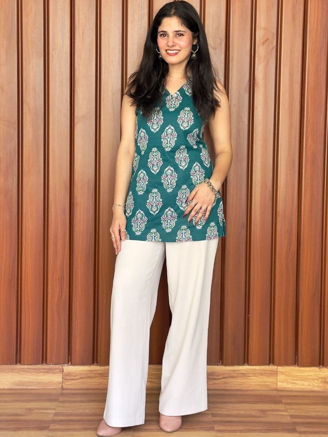 SUNDAR BAI Ethnic Motifs Printed Halter Neck Kurti - view 1