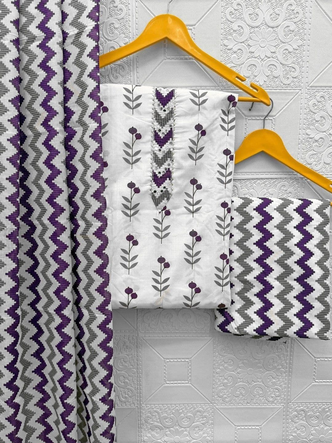 FashionsEye Printed Pure Cotton Unstitched Dress Material - view 1
