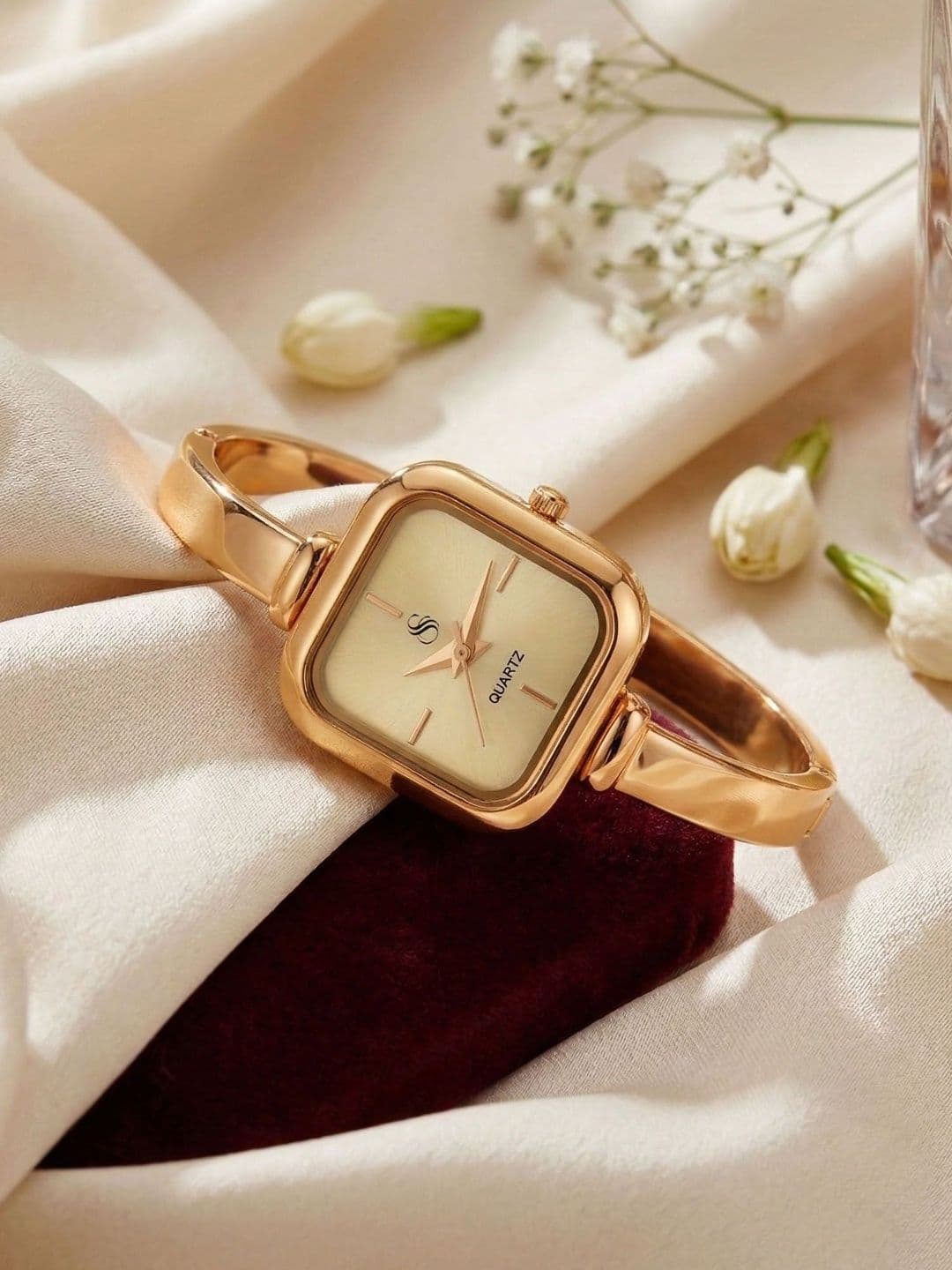 Shocknshop Women Dial & Bracelet Style Straps Analogue Watch WCH181Gold - view 1