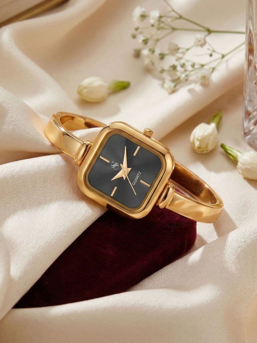 Shocknshop Women Dial & Bracelet Style Straps Analogue Watch WCH181GoldBlack - view 1