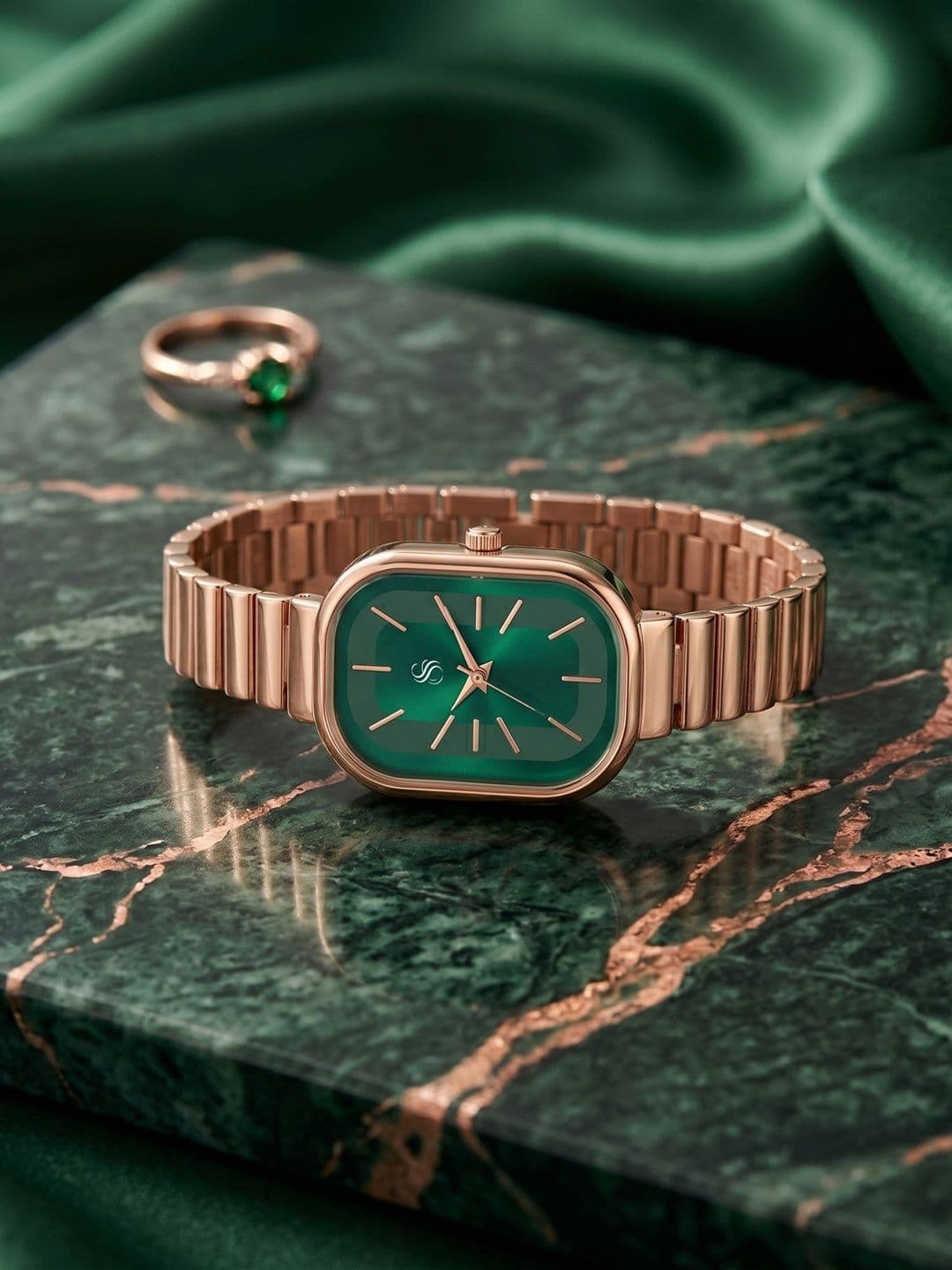 Shocknshop Women Dial & Bracelet Style Straps Analogue Watch WCH191Green - view 1