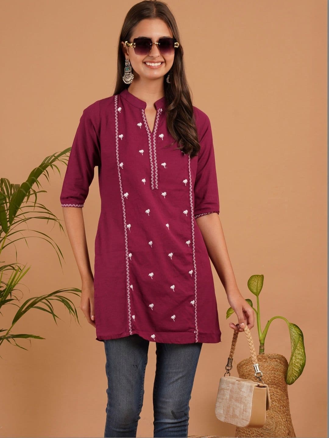 Sangria Ethnic Motifs Embroidered Thread Work Pure Cotton Blend Thread Work Kurti - view 1