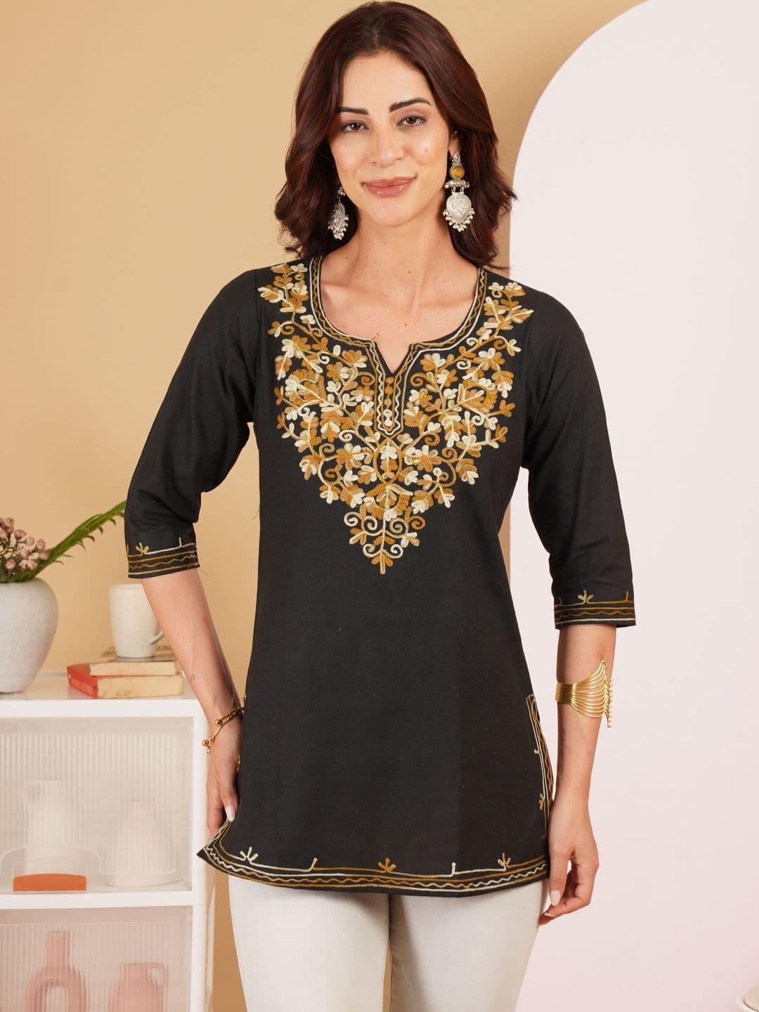 Sangria Ethnic Motifs Embroidered V-Neck Thread Work Pure Cotton Blend Thread Work Kurti - view 1