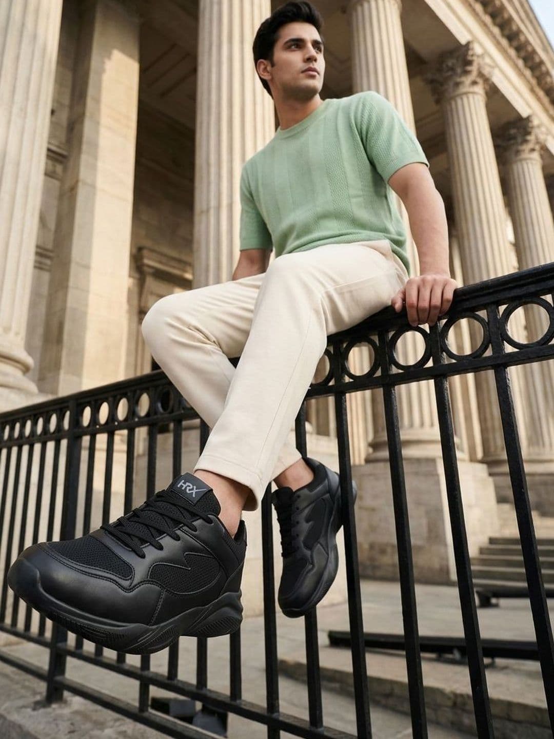HRX by Hrithik Roshan Men Textured Round Toe Sneakers - view 1