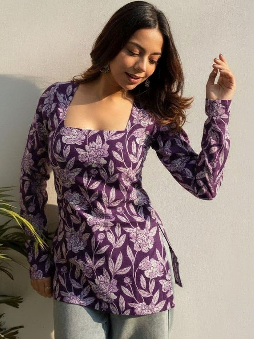 Classy Creation Floral Printed Square Neck Kurti - view 1