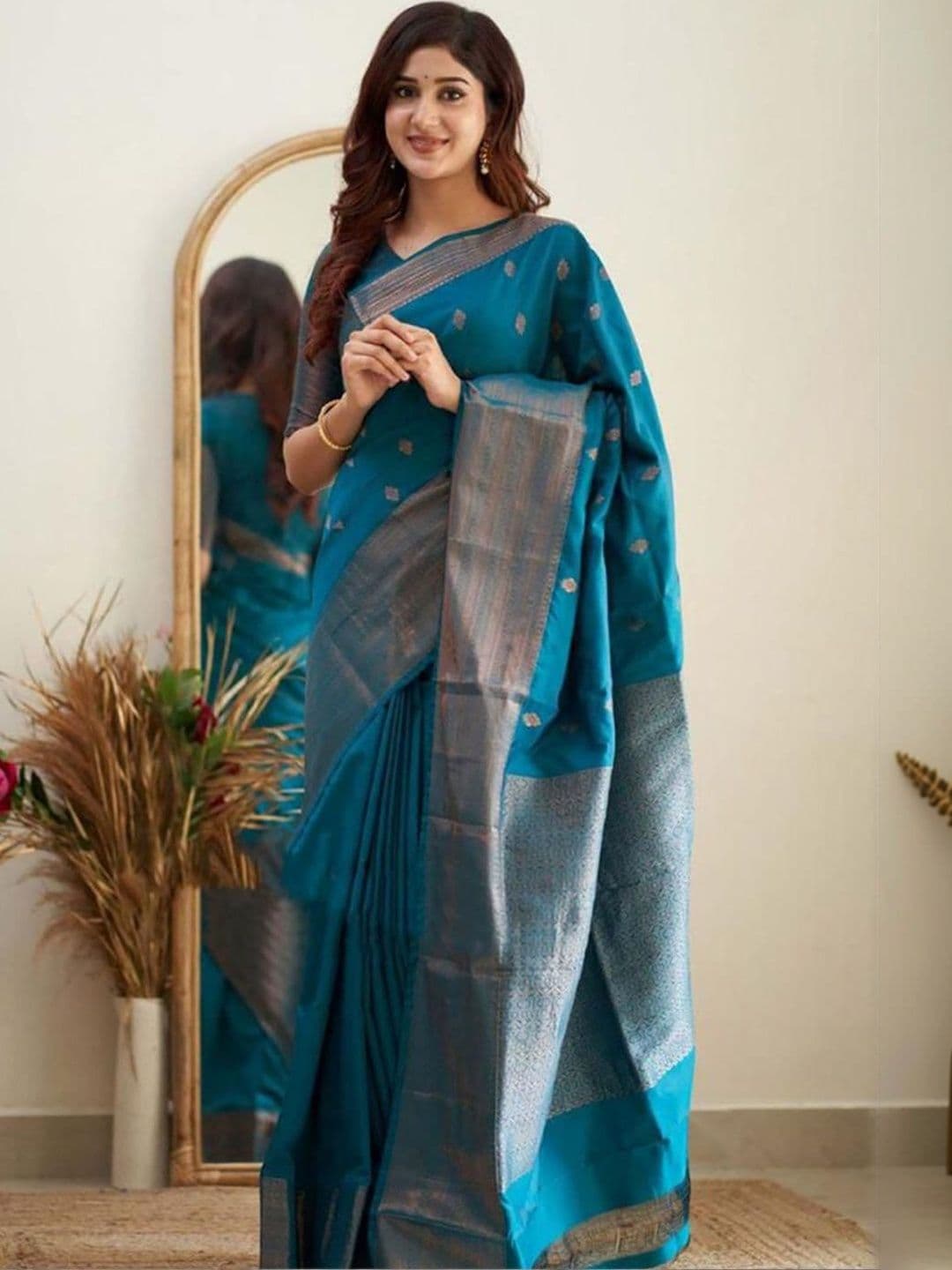 Anouk Woven Design Zari Silk Blend Handloom Mysore Silk Saree - view 1