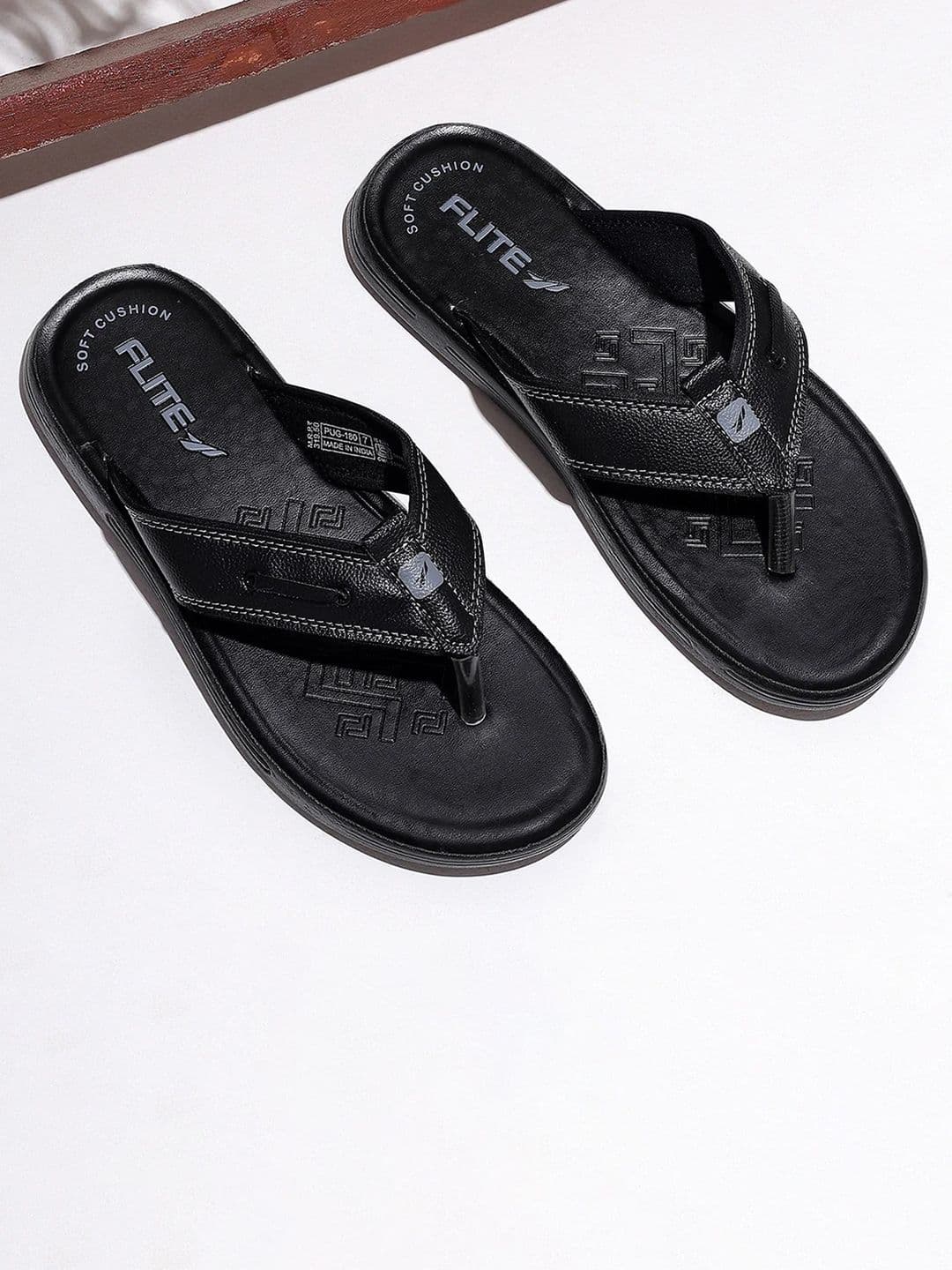 FLITE Men Thong Flip-Flops - view 1