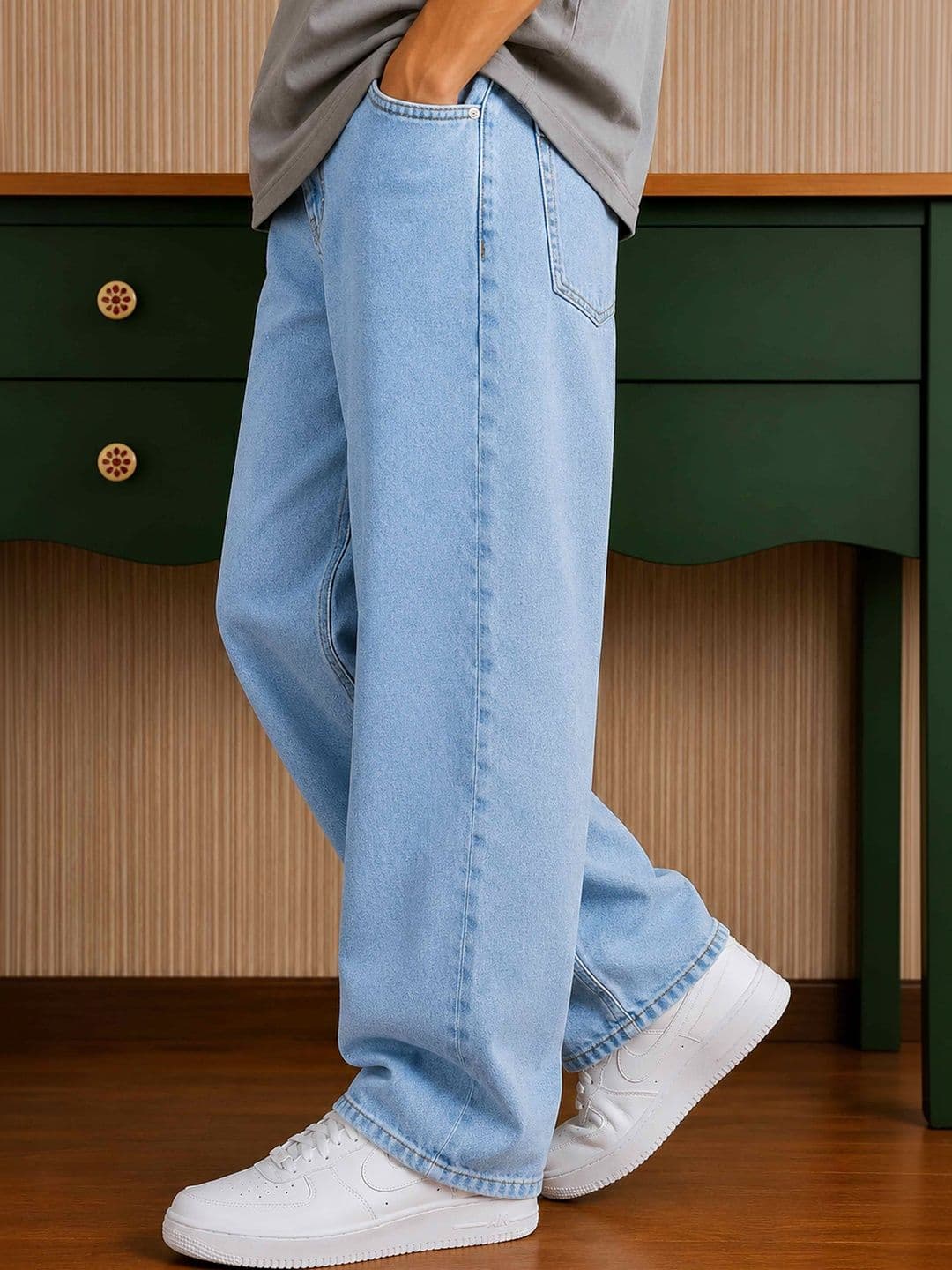 Roadster Men Comfort Relaxed Fit Mid-Rise Jeans - view 1