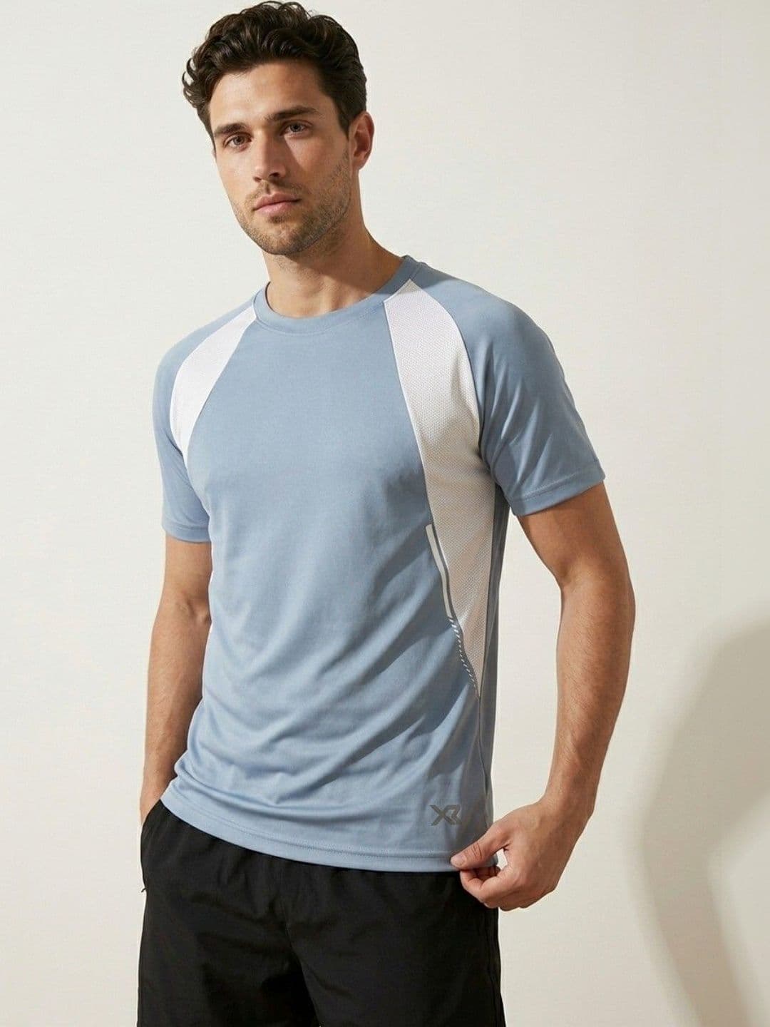 CROSS BENCH Men Colourblocked Pockets T-shirt - view 1