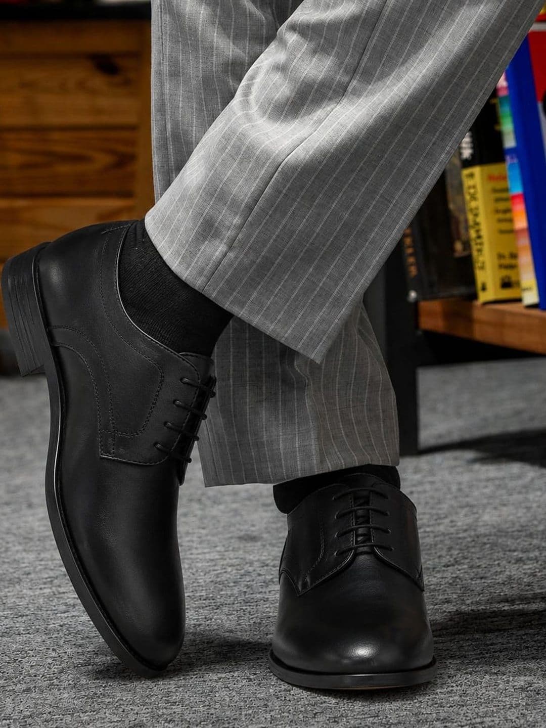House of Pataudi Men Round Toe Lace-Ups Derbys Formal Shoes - view 1