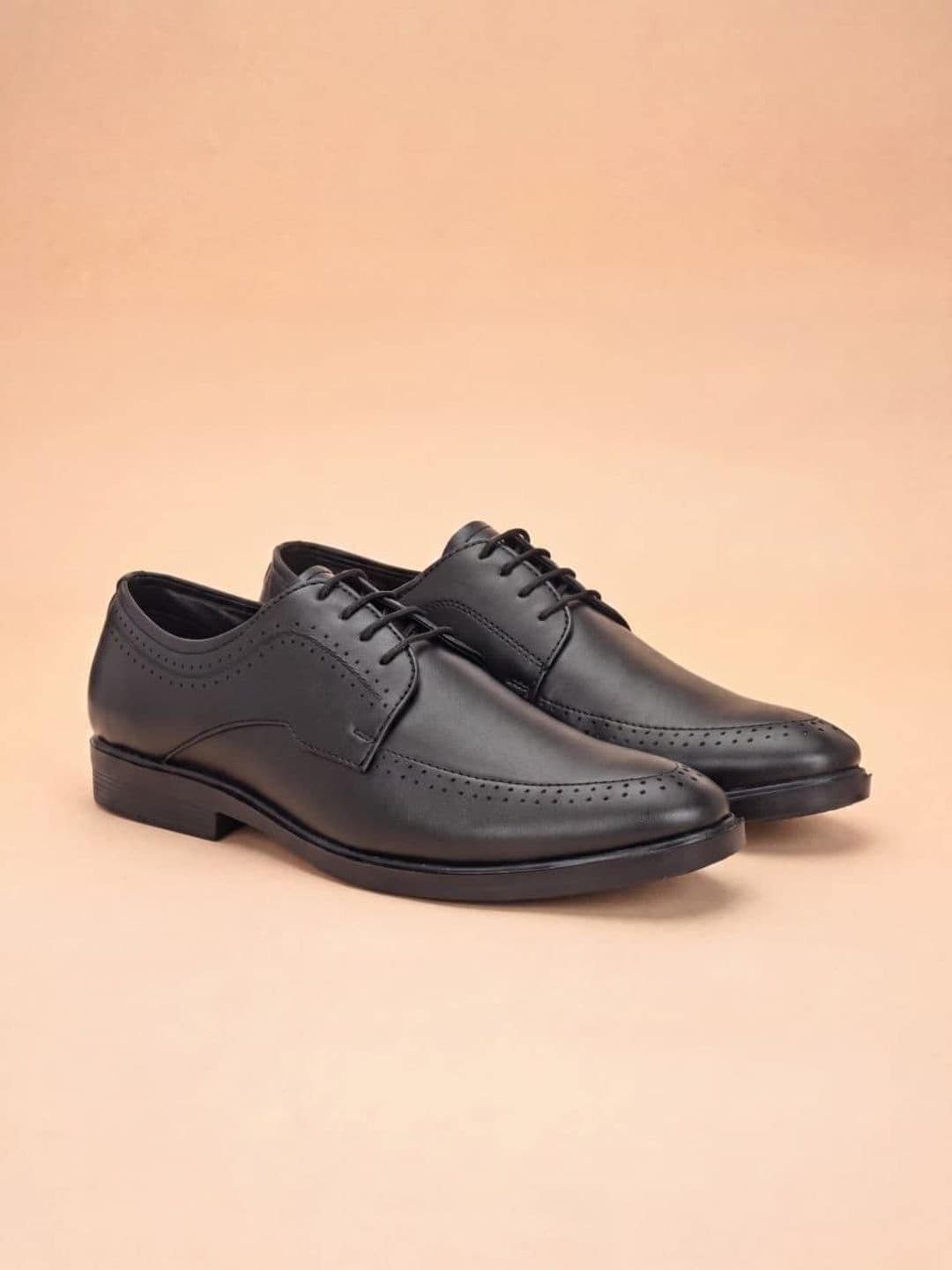 Mast & Harbour Men Round Toe Lace-Ups Formal Oxfords - view 1