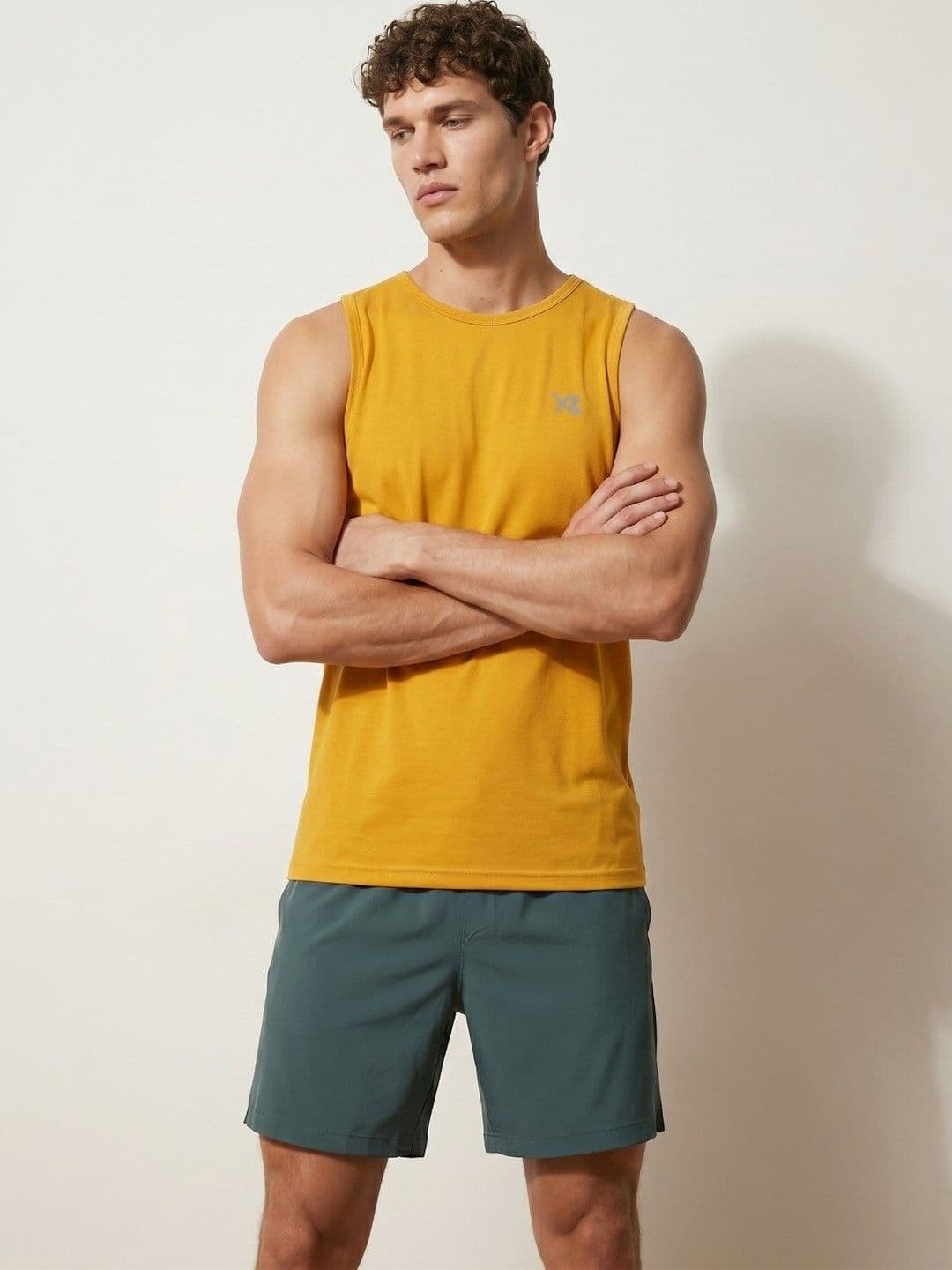 CROSS BENCH Men Brand Logo T-shirt - view 1