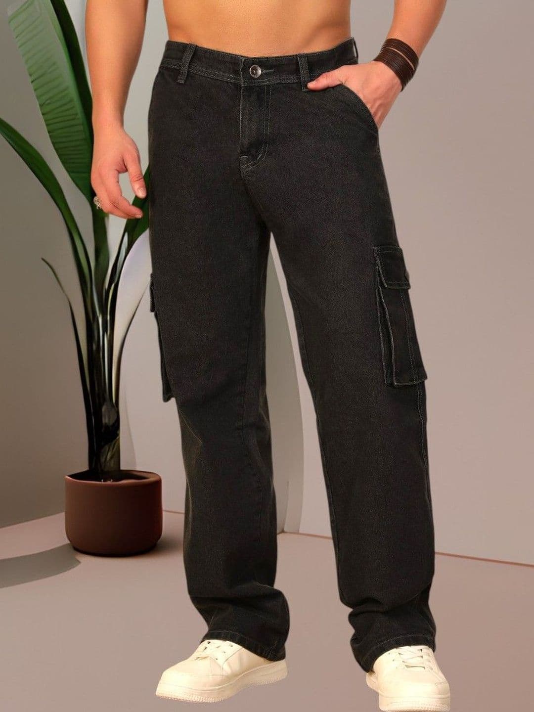 DENIMLOOK Men Relaxed Fit Mid-Rise Jeans - view 1