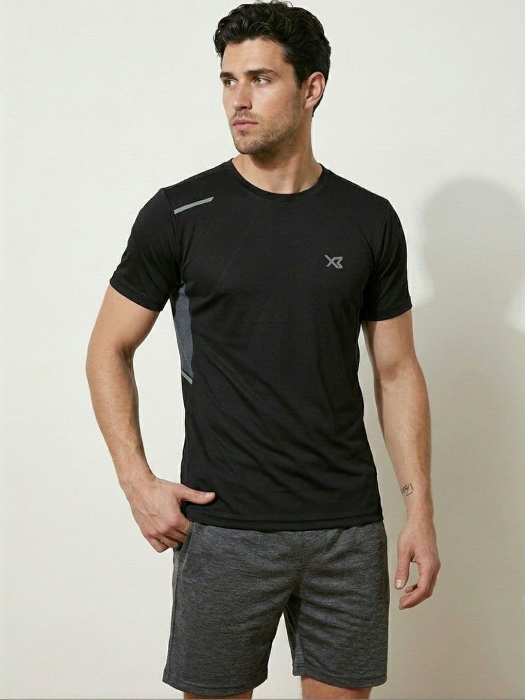 CROSS BENCH Men Brand Logo Colourblocked Pockets T-shirt - view 1