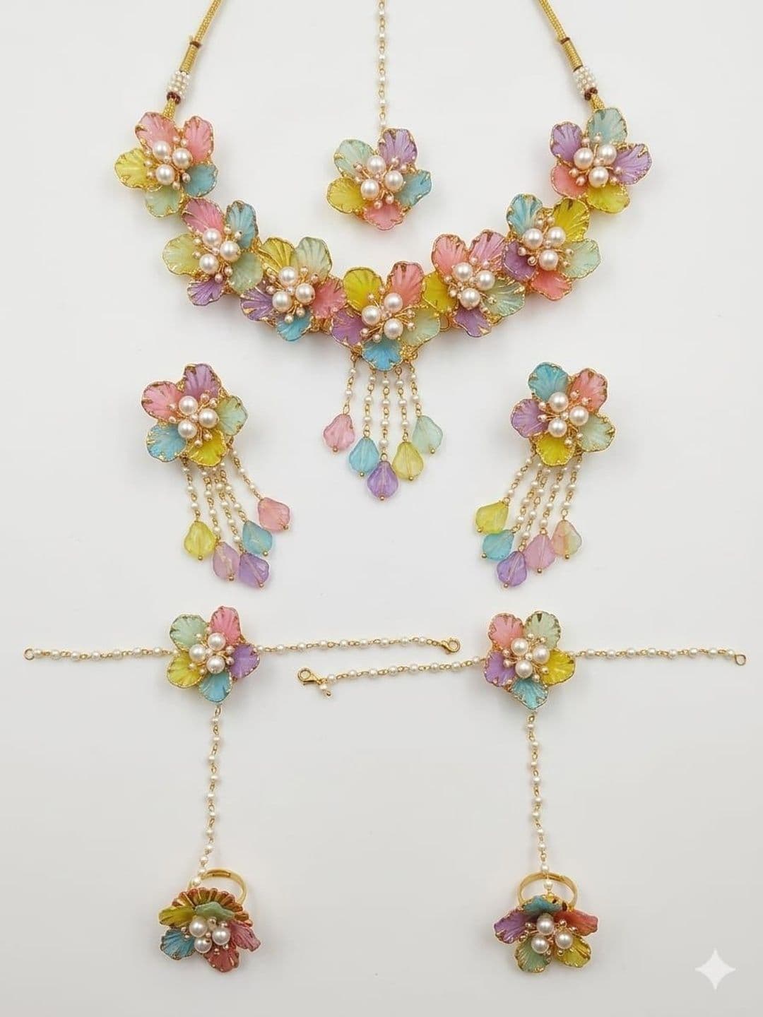 KOOGLY Necklace and Earrings - view 1
