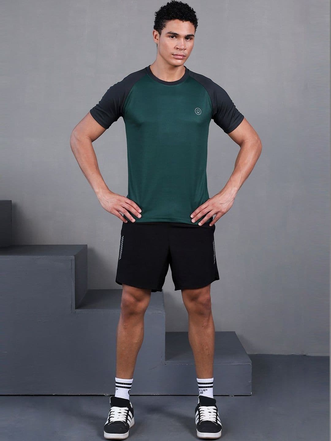 CHKOKKO Men Green Solid Round Neck Gym T -Shirt - view 1