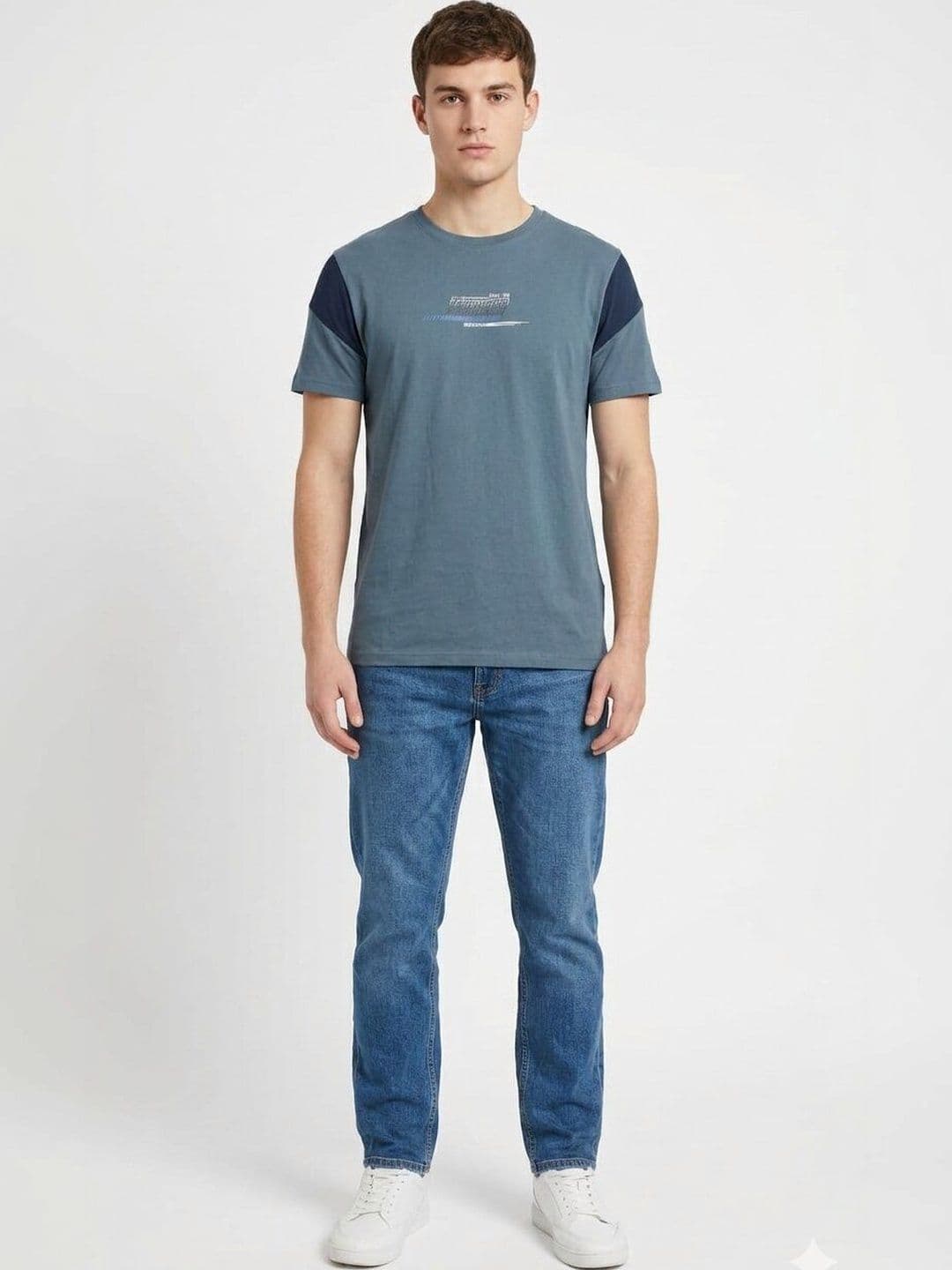 t-base Men Brand Logo Colourblocked T-shirt - view 1