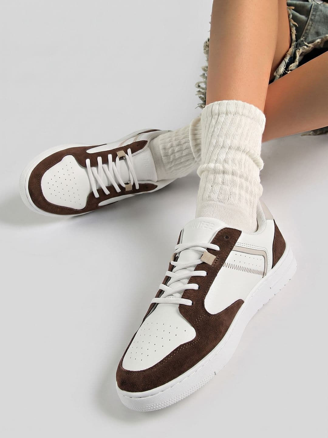 glitchez Women Perforations Colourblocked Round Toe Sneakers - view 1
