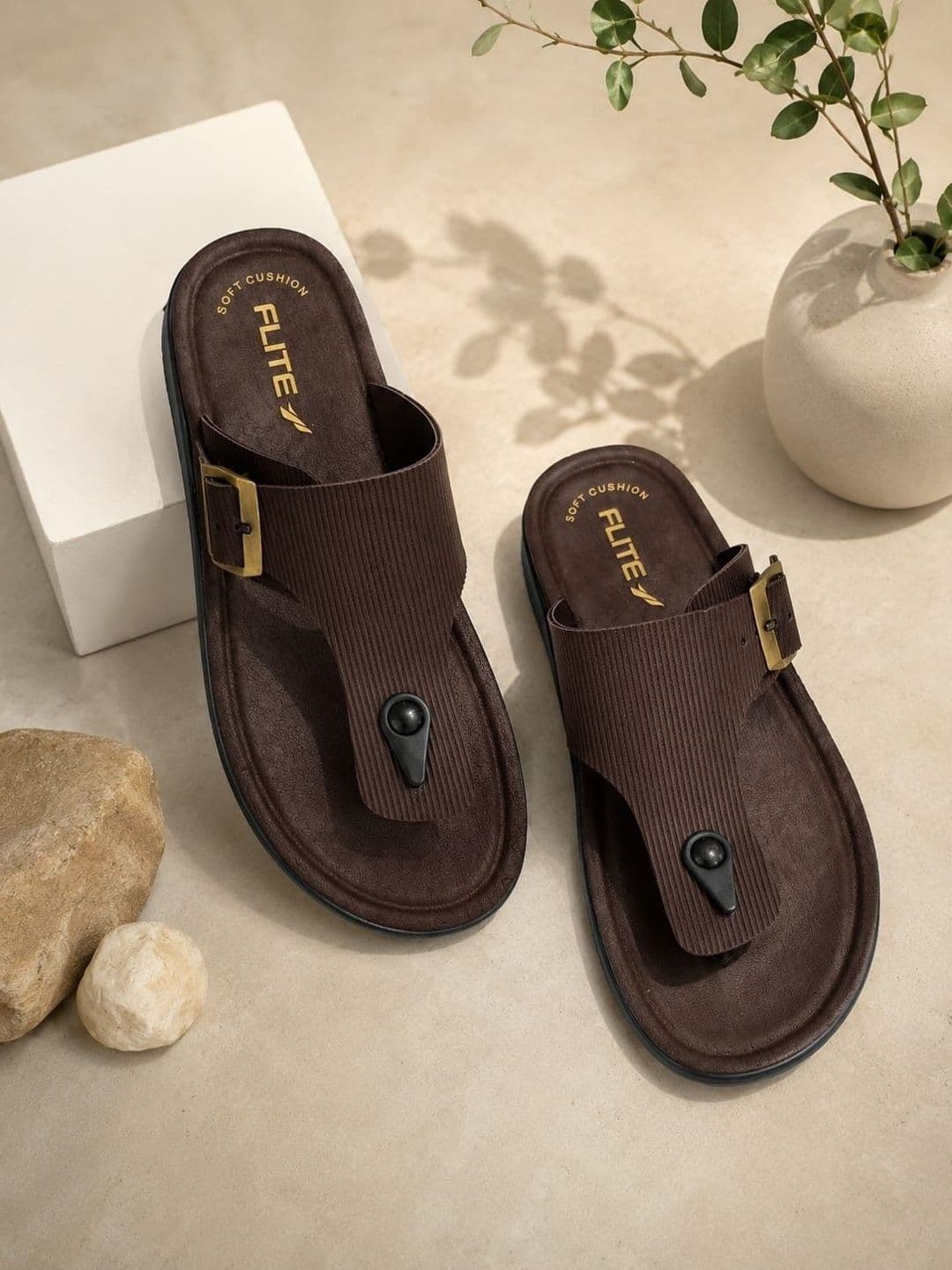 FLITE Men Thong Flip-Flops - view 1