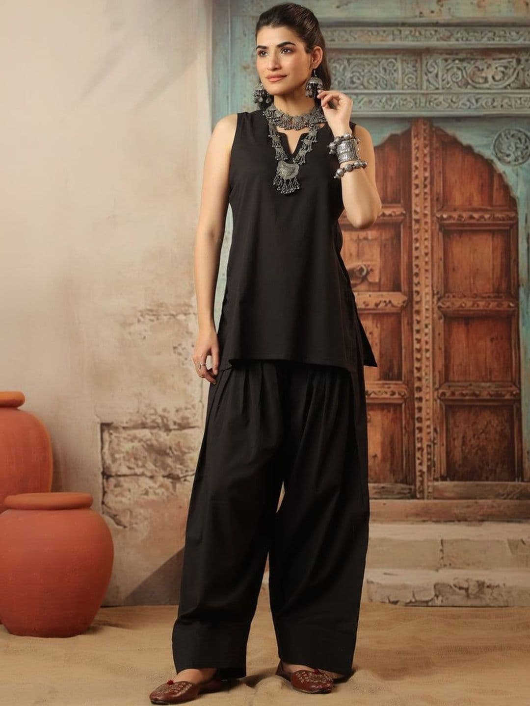 REAM Women Regular Pure Cotton Kurti with Patiala - view 1