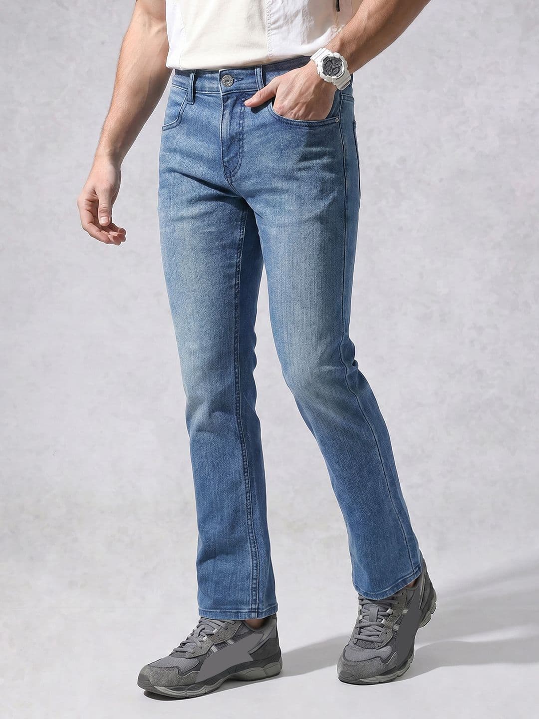 WROGN Men Straight Fit Light Fade Stretchable Jeans - view 1