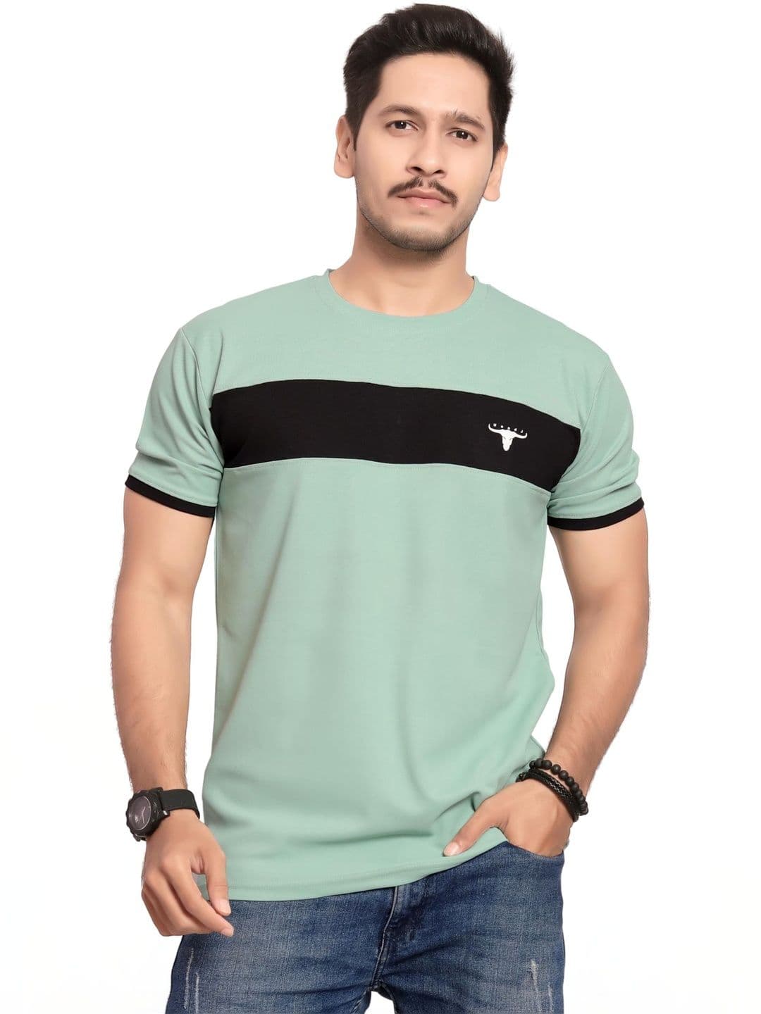 U and J Sea Green Men Colourblocked T-shirt - view 1