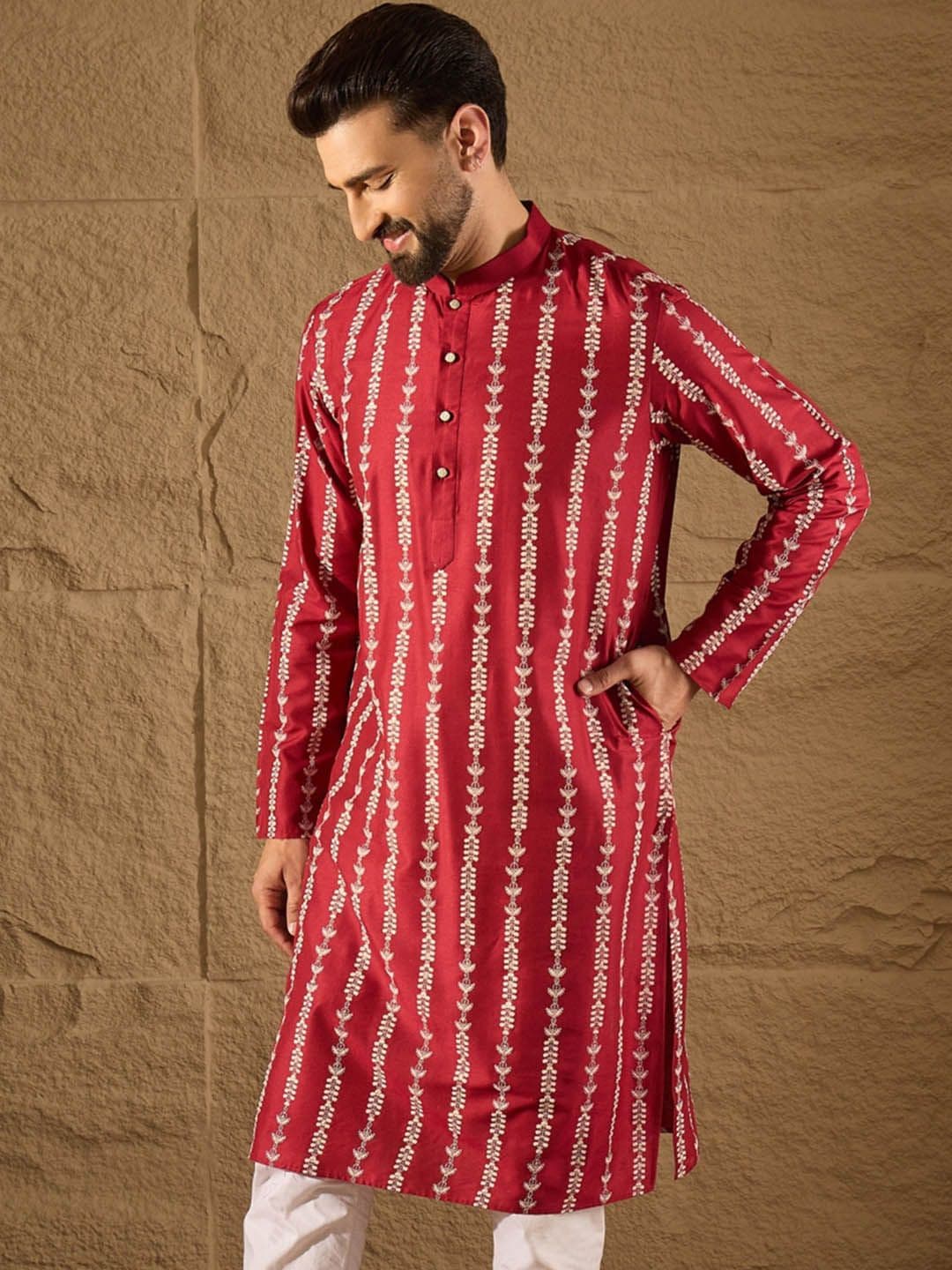 House of Pataudi Men Ethnic Motif Printed Straight Kurta - view 1