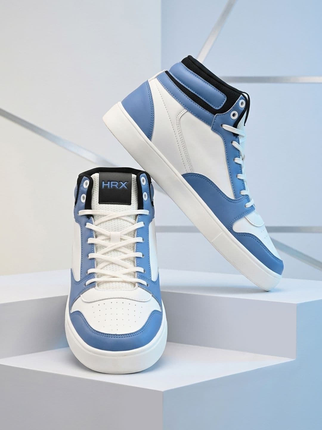 HRX by Hrithik Roshan Men Colourblocked Sneakers - view 1
