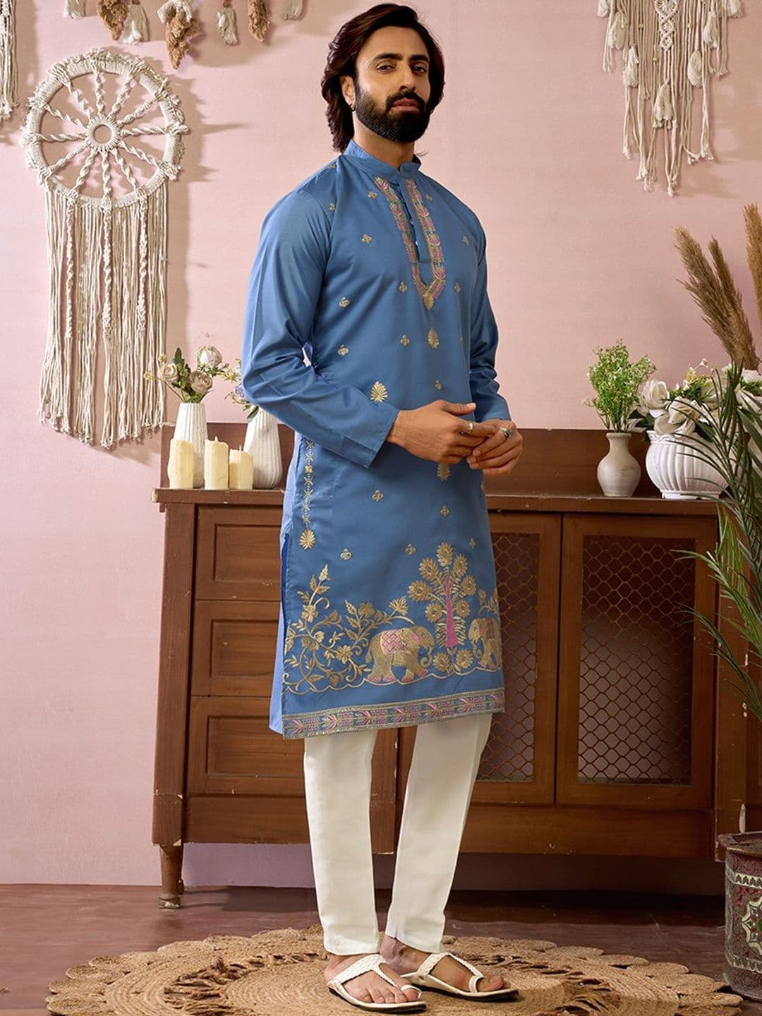 House of Pataudi Embroidered Cotton Mandarin Collar Knee Length Straight Kurta - view 1