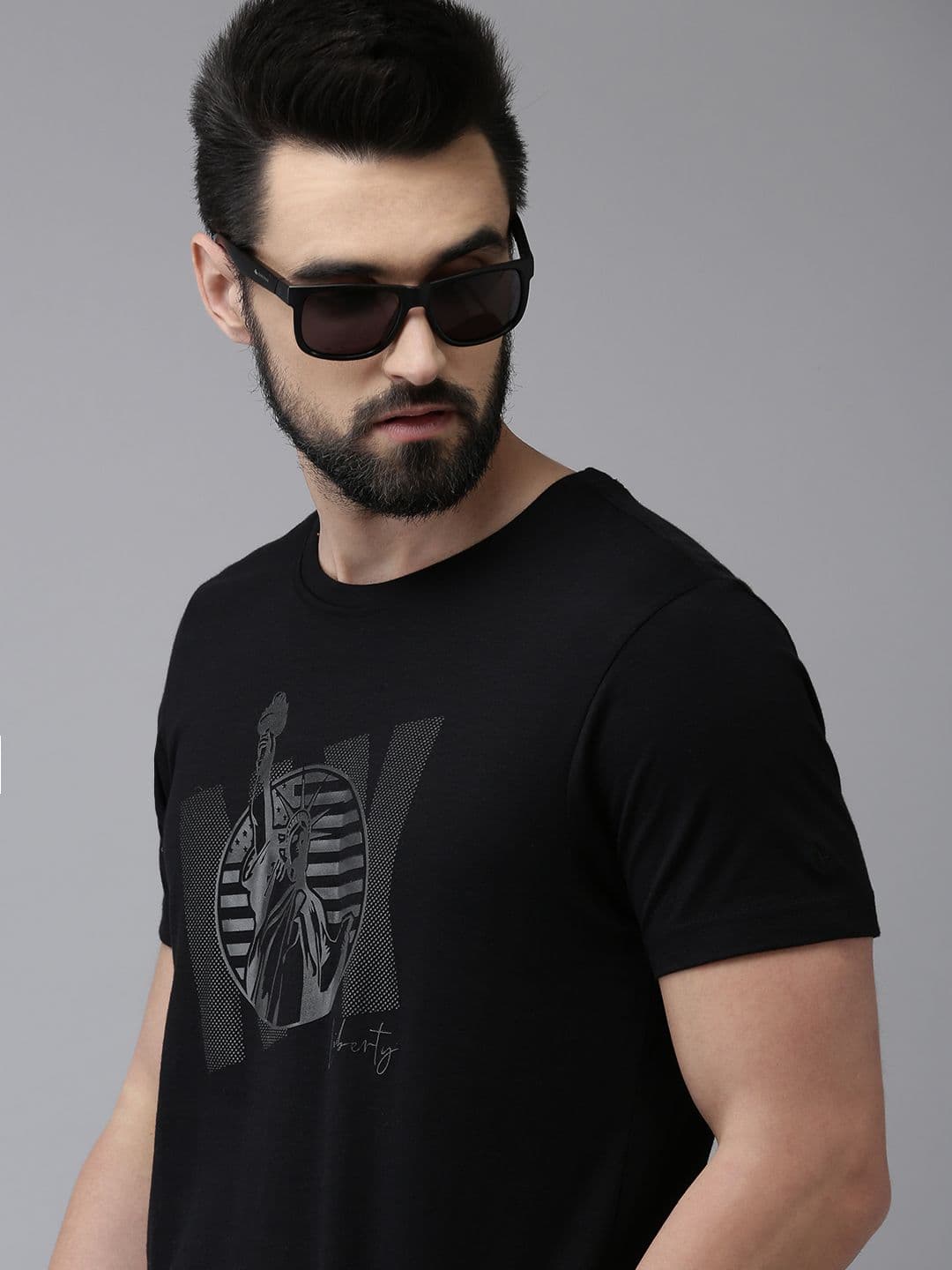 Arrow Men Black & Grey Statute Of Liberty & New York Print Pure Cotton Knitted T-shirt - view 1
