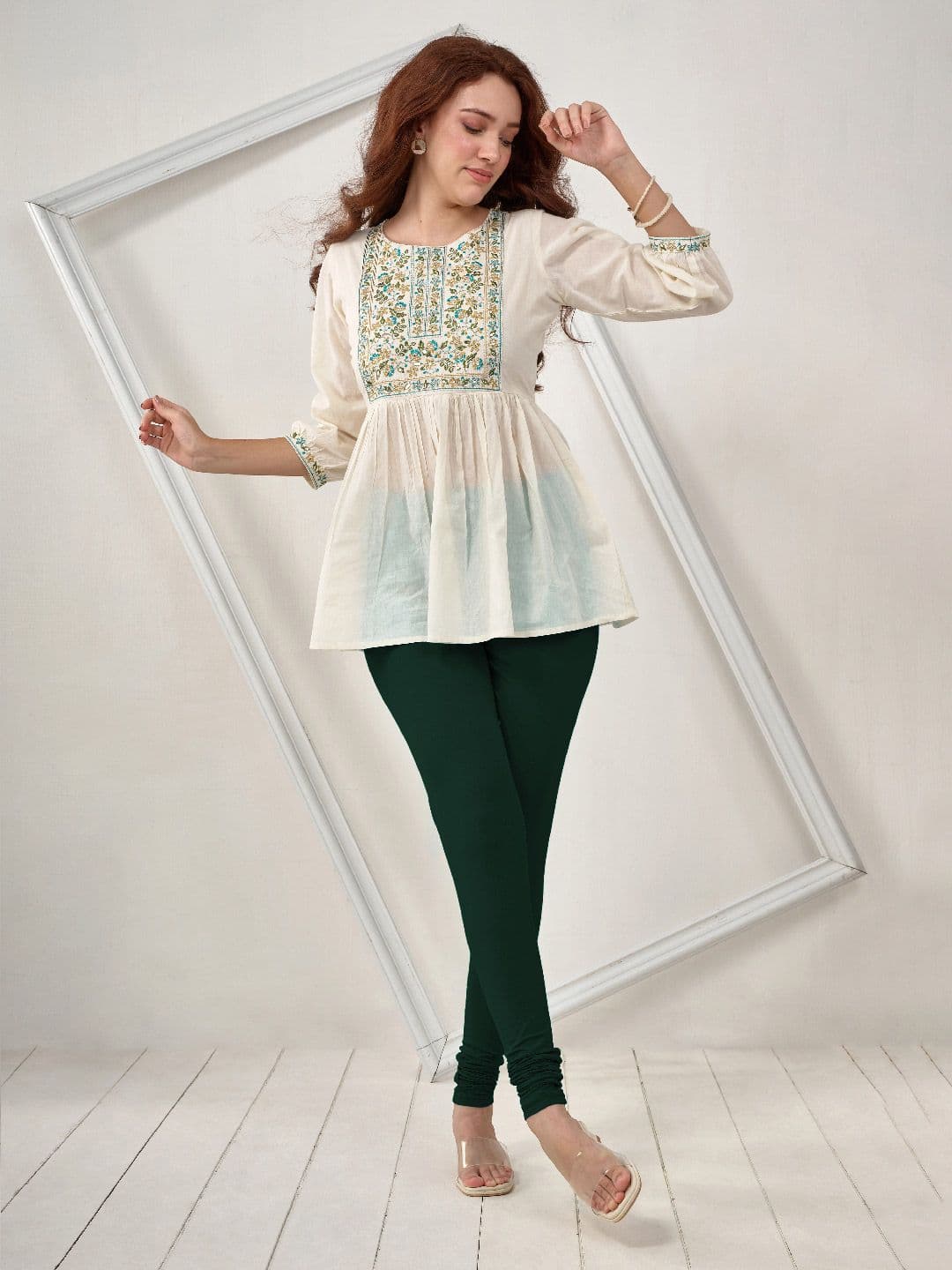 LYRA Women Green Solid Churidar-Length Leggings - view 1
